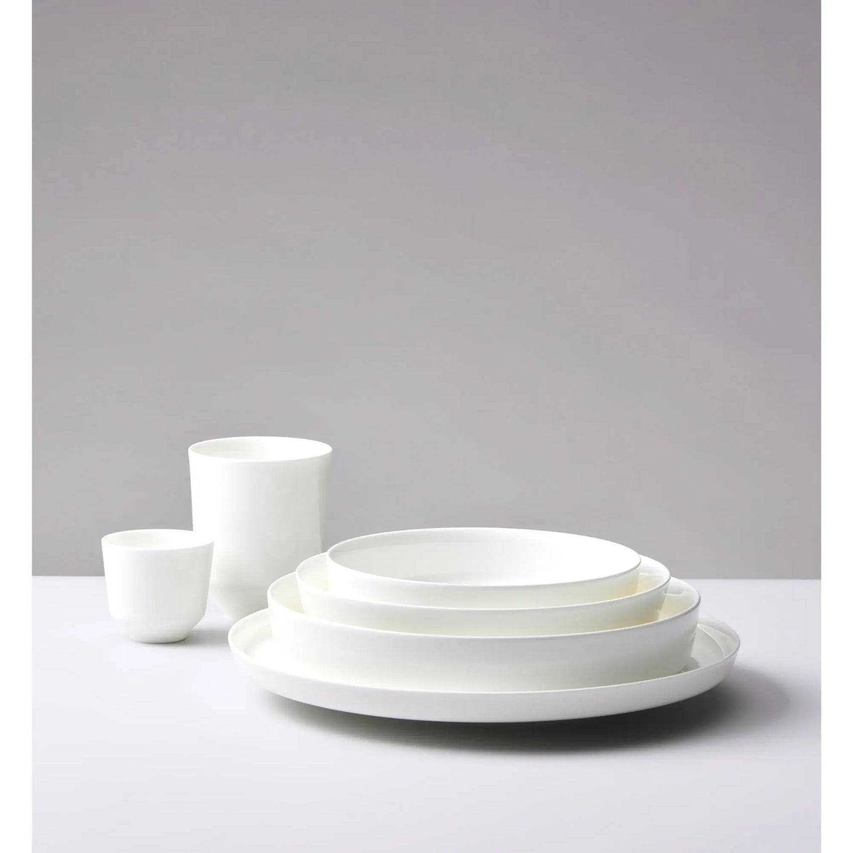 Dibbern Juno Pasta Plate, fine bone china plate handcrafted in Germany, timeless and contemporary.