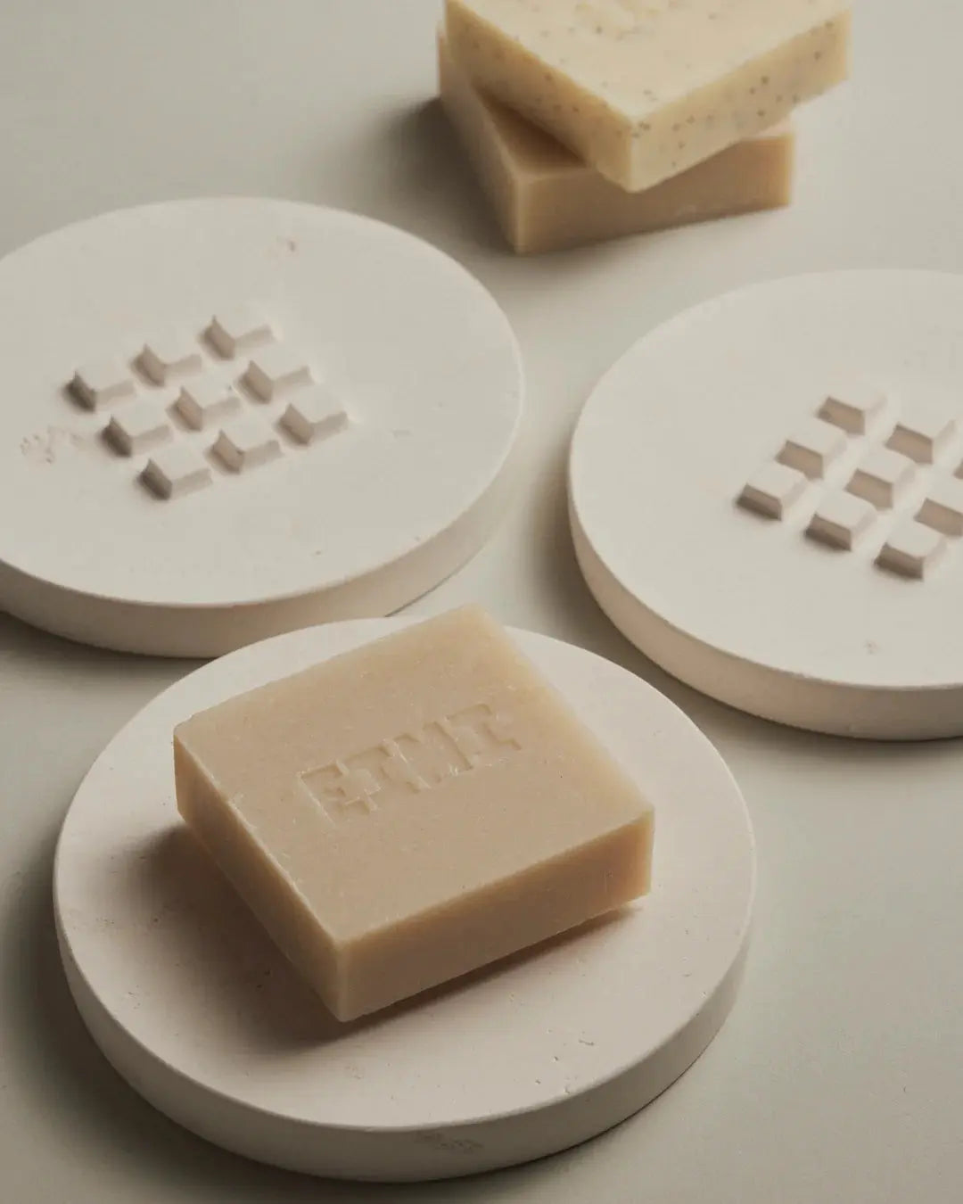 Cicco Soap Dish in Limestone EIMI