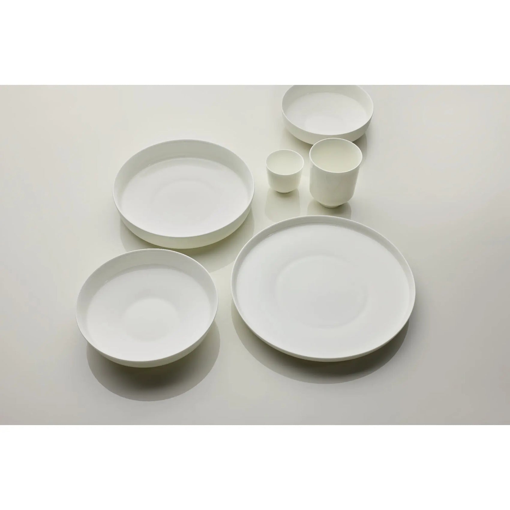 Dibbern Juno Salad Bowl, German fine bone china bowl with smooth white surface and modern silhouette.