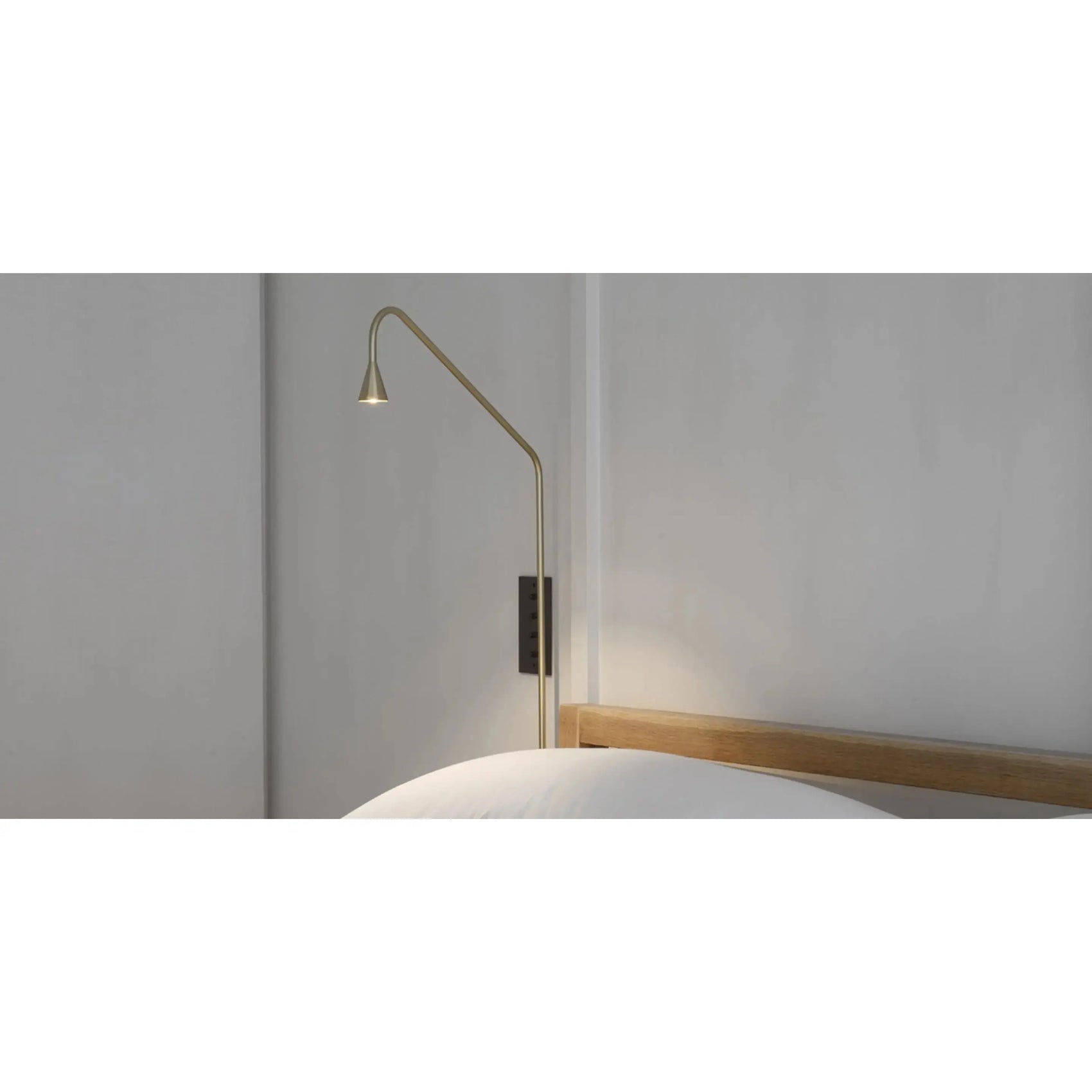 Austere - Wall Lamp Trizio21
