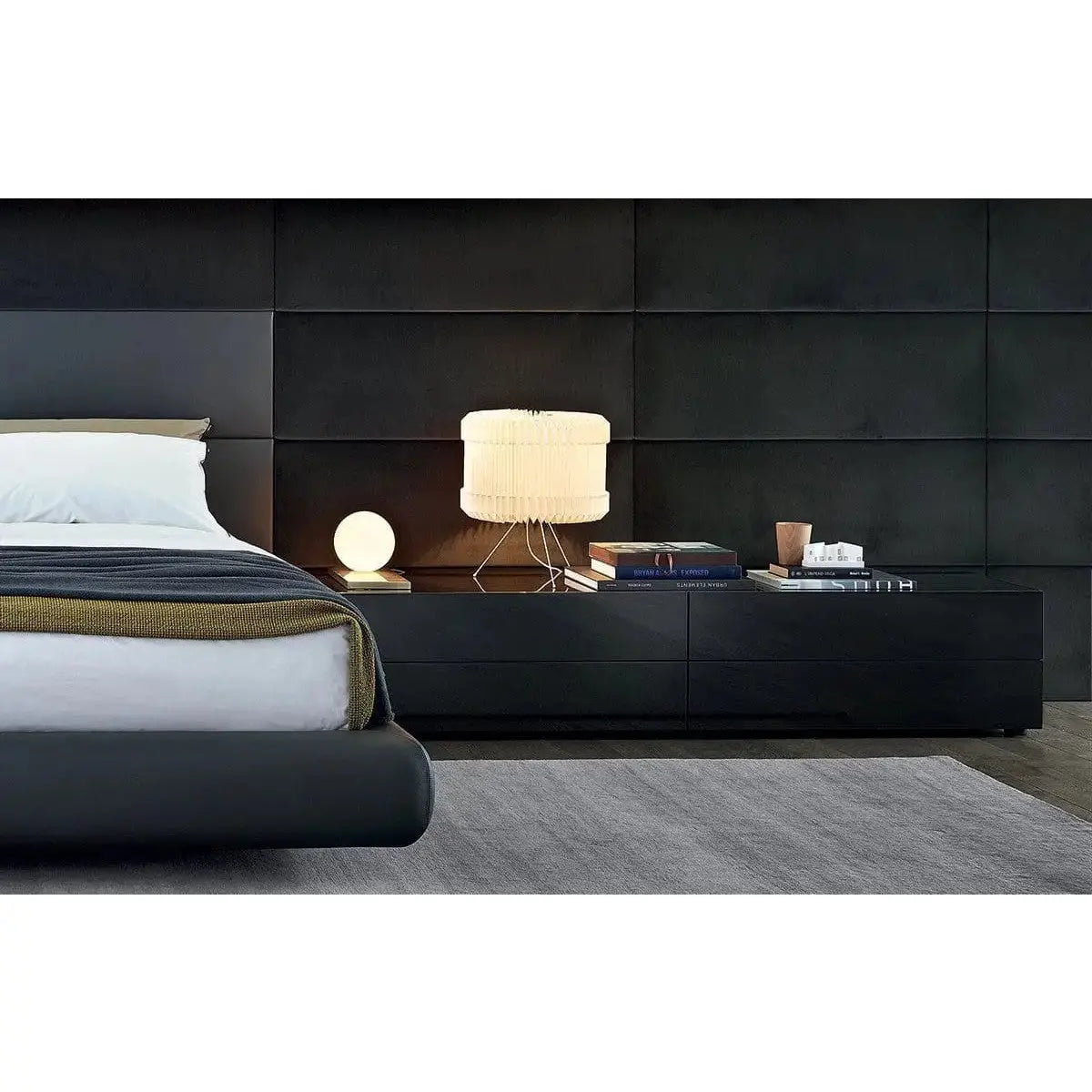 Dream - Night table with 2 drawers | Poliform | JANGEORGe Interior Design