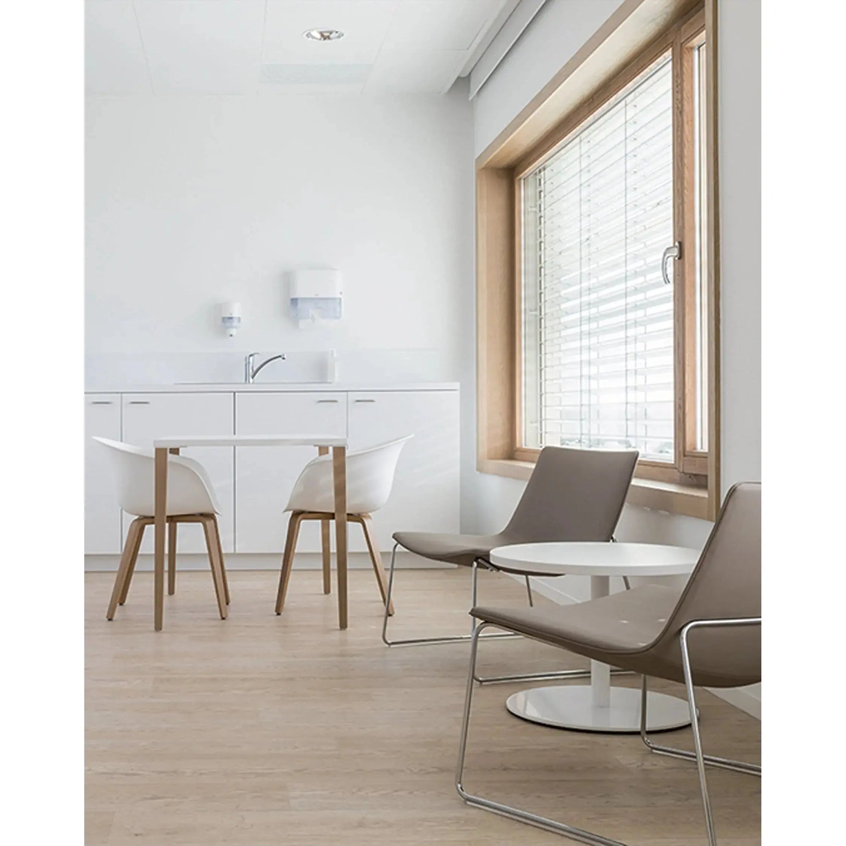 Duna 02 - 4 Wood Legs Chair | Arper | JANGEORGe Interior Design