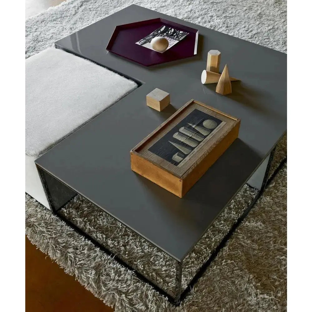 Area Small Table | B&B Italia | JANGEORGe Interior Design