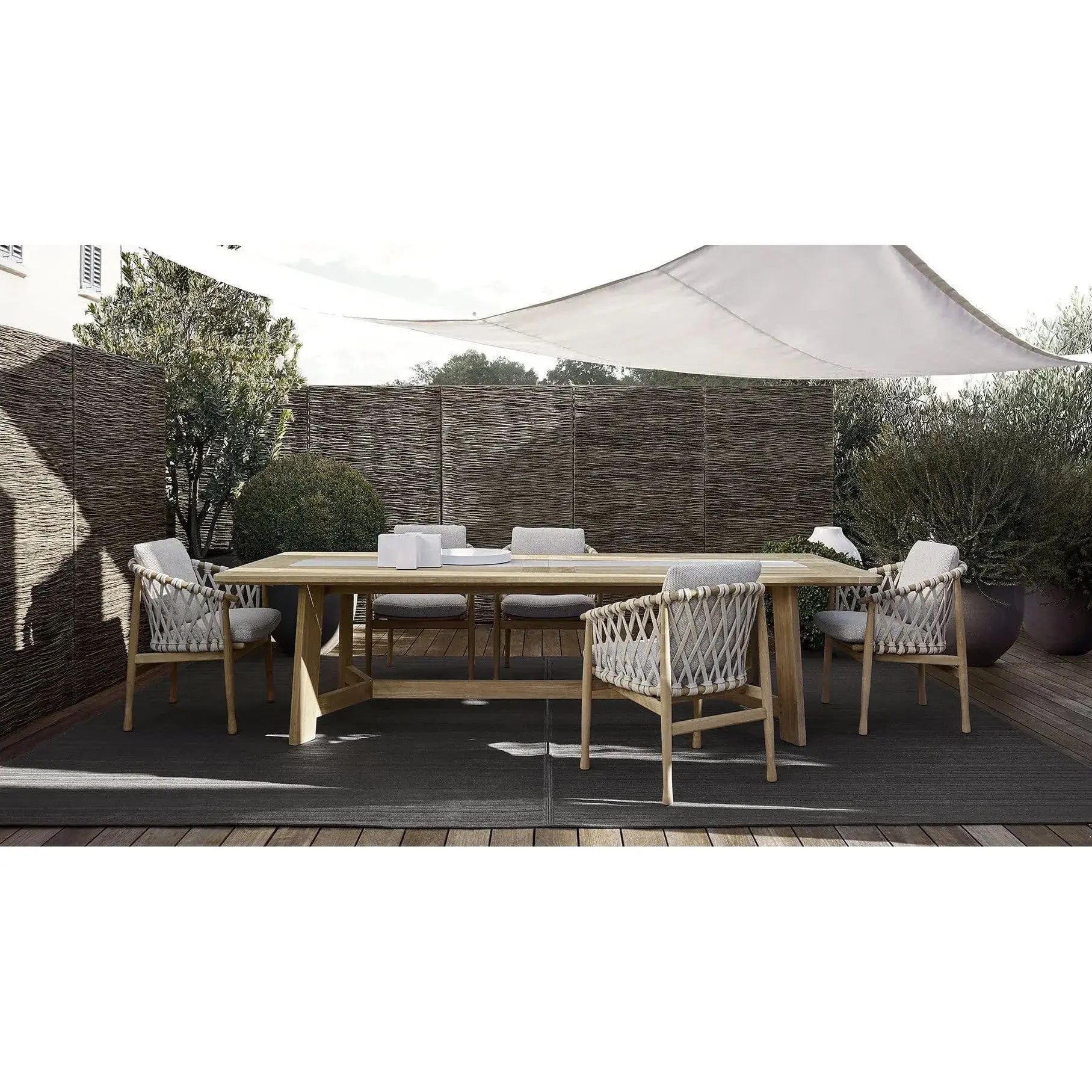 Ginestra Table | B&B Italia | JANGEORGe Interior Design