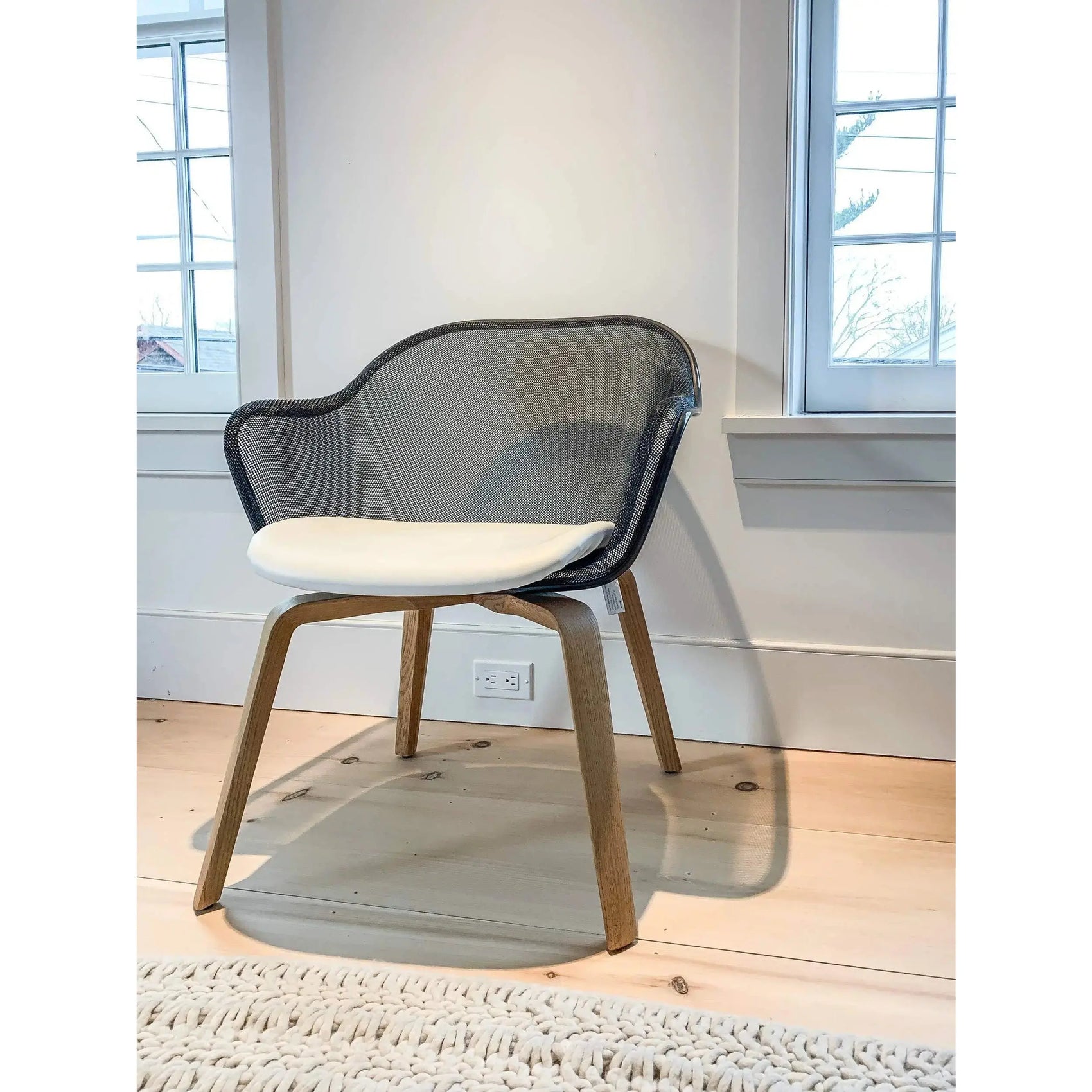 SALE - B&B Iuta '14 (IU4L_C) | Floor Model | B&B Italia | JANGEORGe Interiors & Furniture