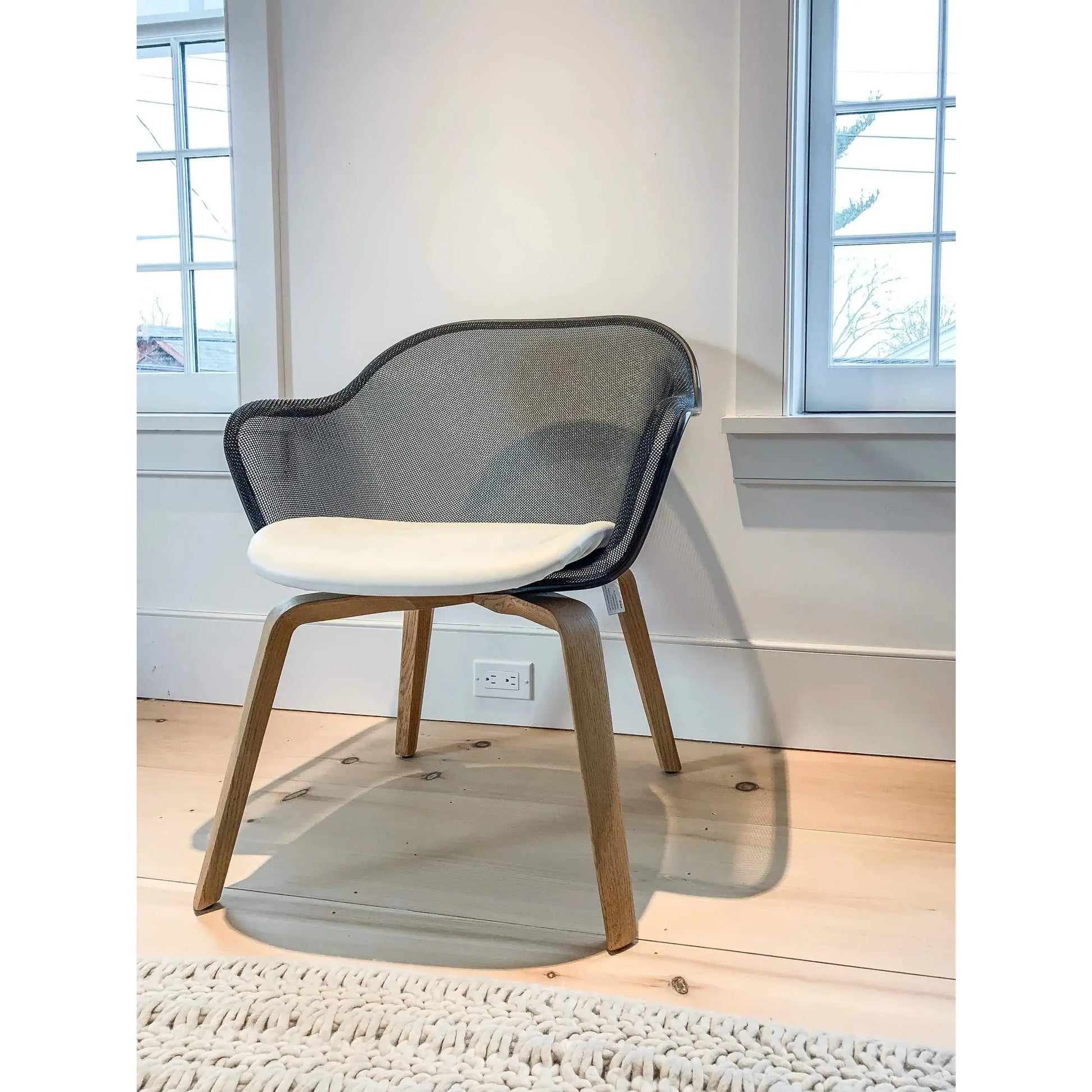 SALE - B&B Iuta '14 (IU4L_C) | Floor Model | B&B Italia | JANGEORGe Interiors & Furniture