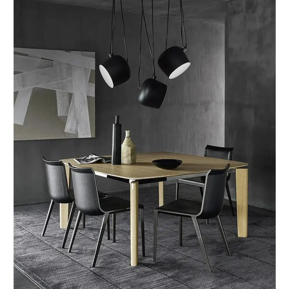 Oskar Table | B&B Italia | JANGEORGe Interior Design