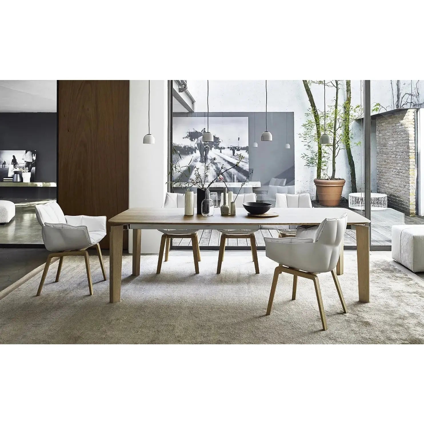 Oskar Table | B&B Italia | JANGEORGe Interior Design