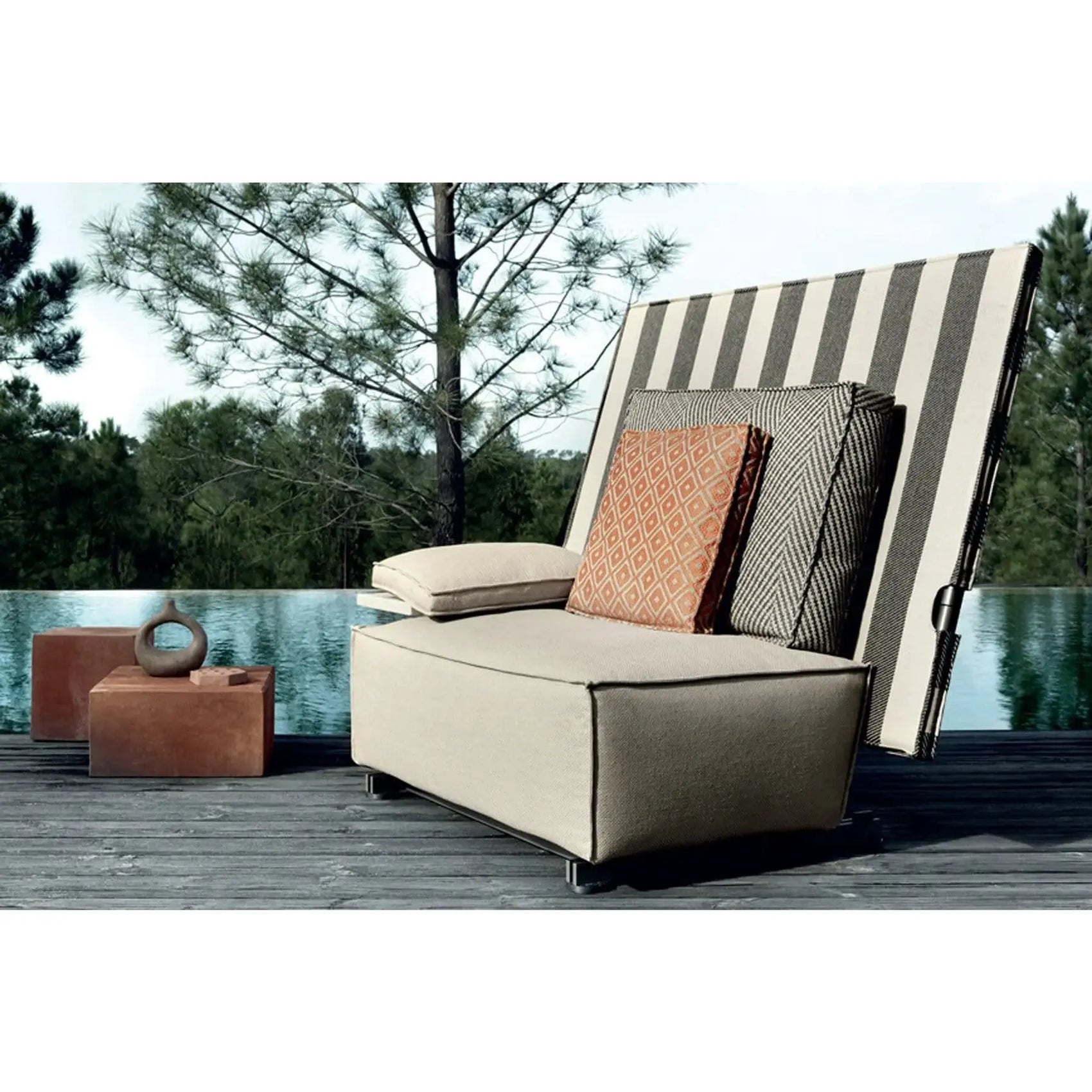 Oh, it rains! Armchair | B&B Italia | JANGEORGe Interior Design