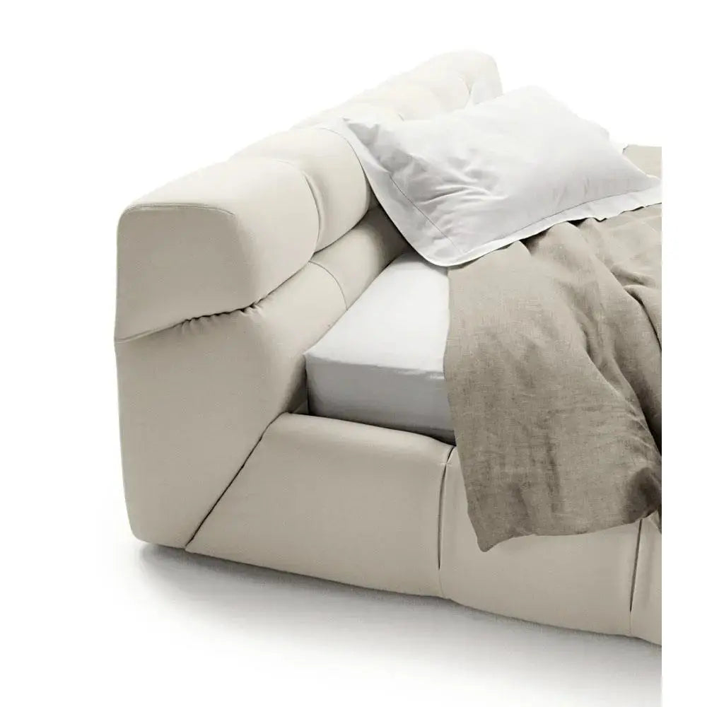 Tufty-Bed Bed | B&B Italia | JANGEORGe Interior Design