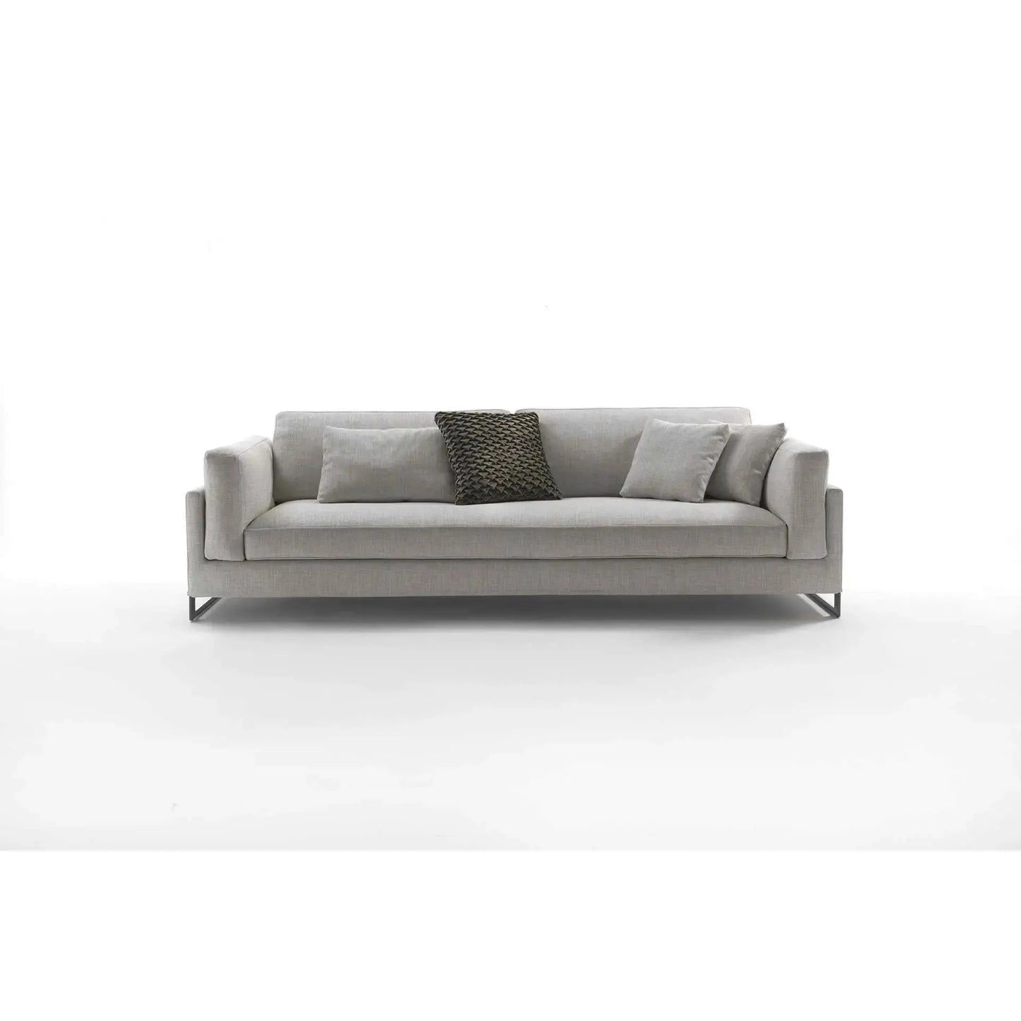 Davis In - Sofa | Frigerio | JANGEORGe Interior Design