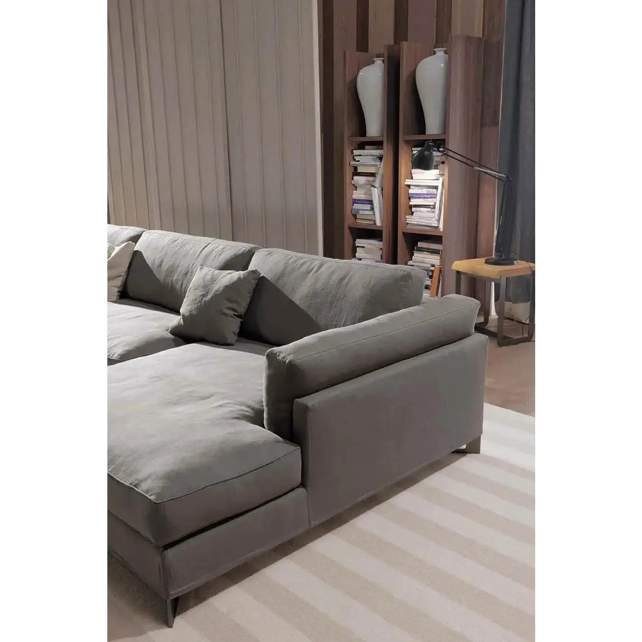 Davis In - Sofa | Frigerio | JANGEORGe Interior Design