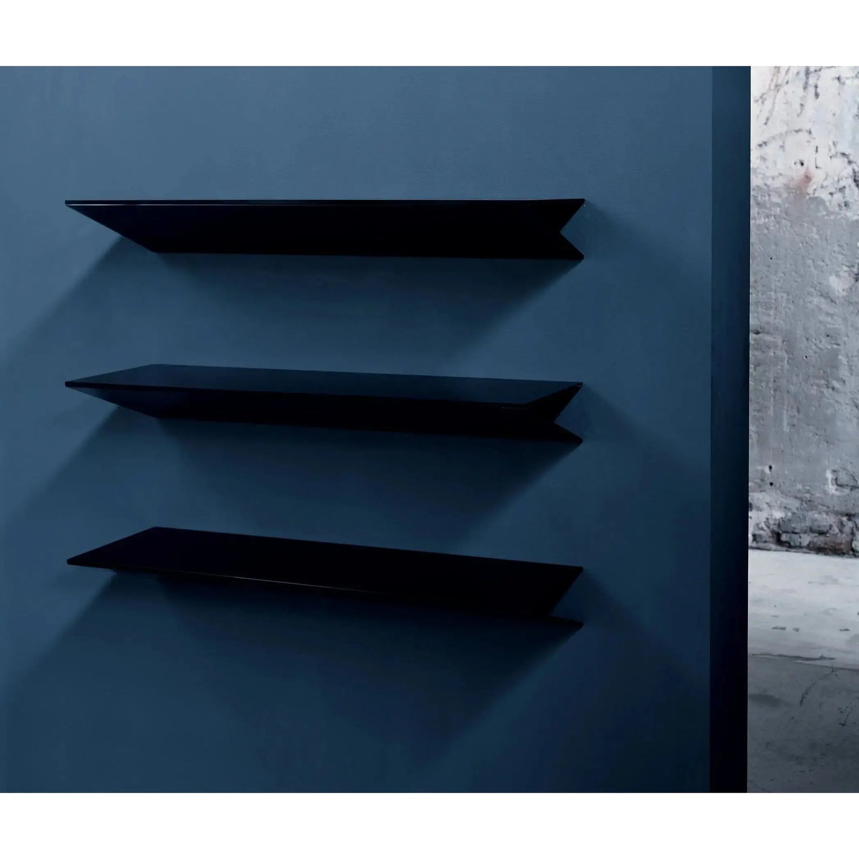 On Shelves | Glas Italia | JANGEORGe Interior Design