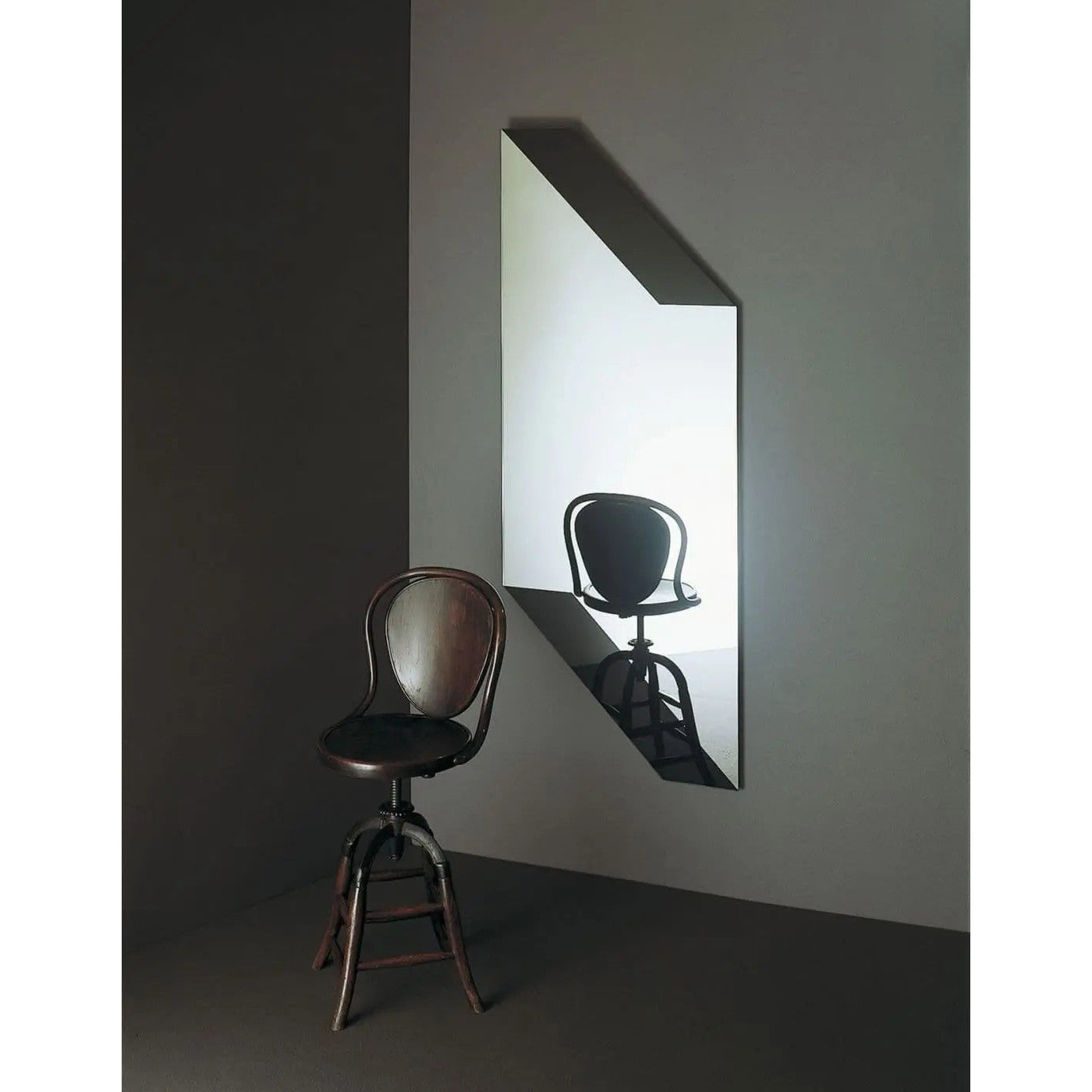 Cosmos Mirror | Glas Italia | JANGEORGe Interior Design