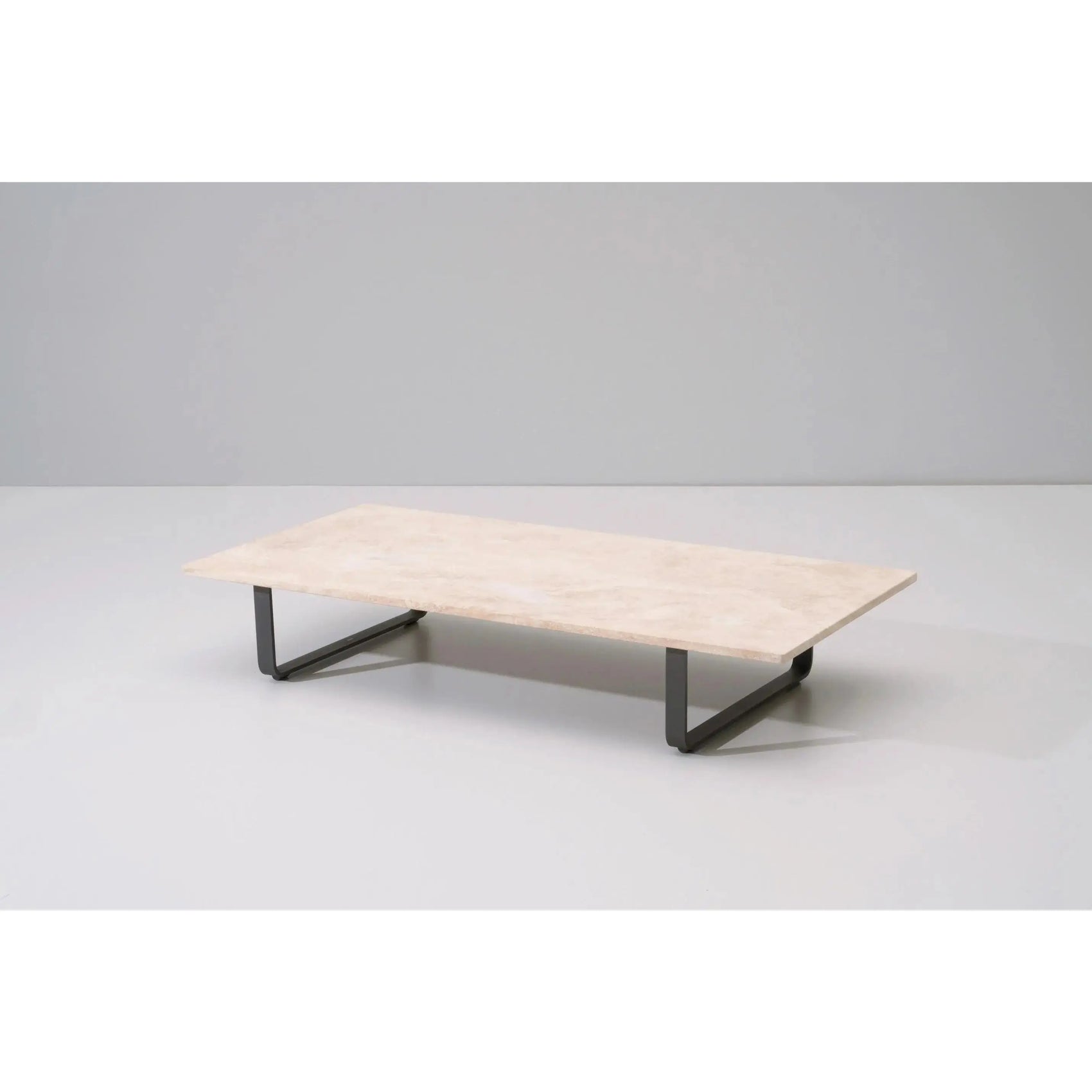 Bitta - Centre table | Kettal | JANGEORGe Interior Design