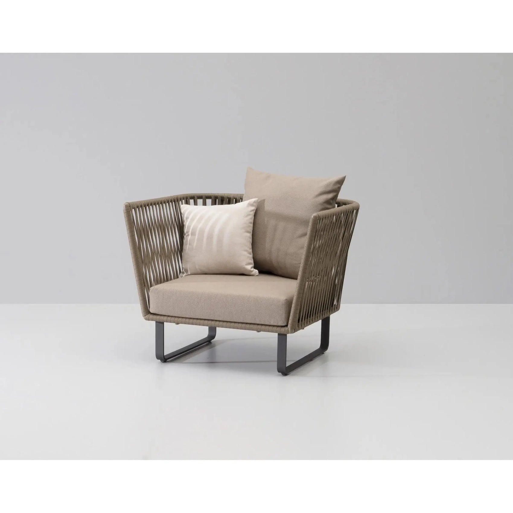 Bitta - Club armchair | Kettal | JANGEORGe Interior Design