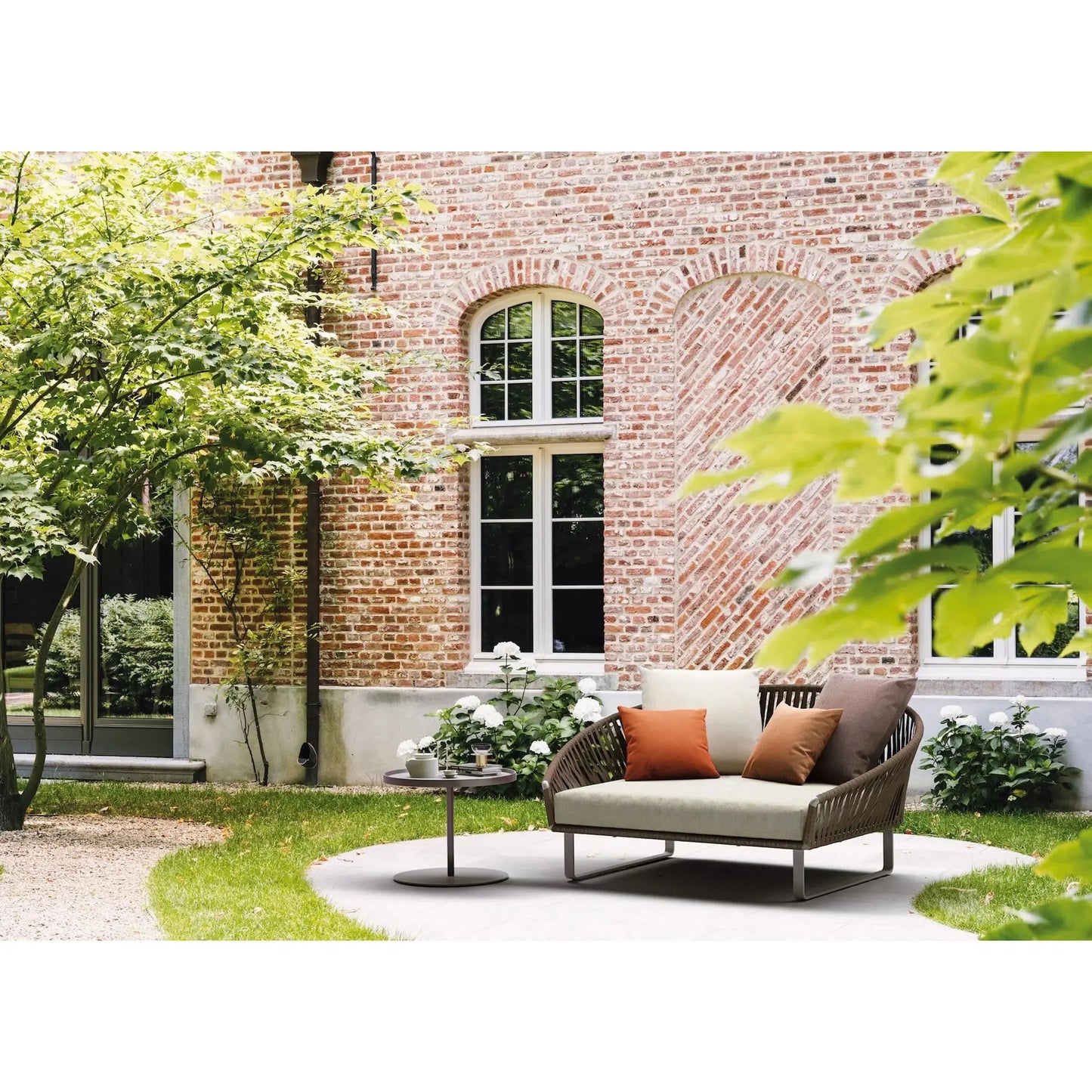 Bitta - Daybed | Kettal | JANGEORGe Interior Design