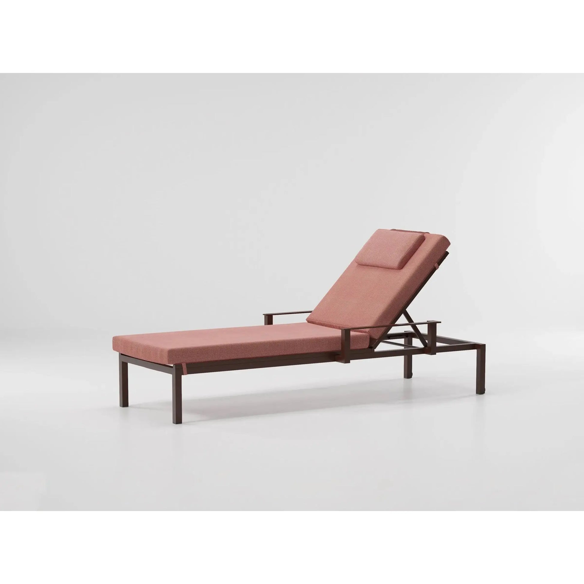 Landscape - Stackable Deck Chair with Arms | Kettal | JANGEORGe Interior Design