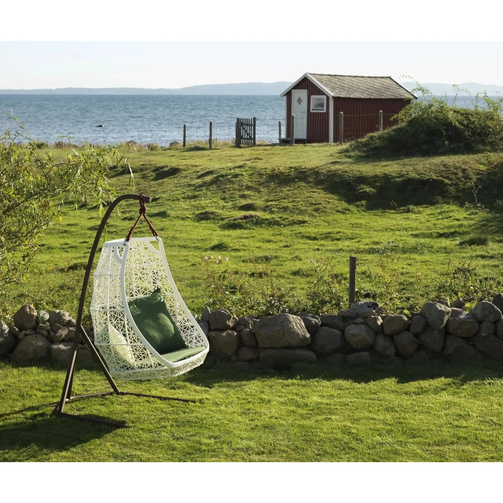 Maia - Egg Swing | Kettal | JANGEORGe Interior Design