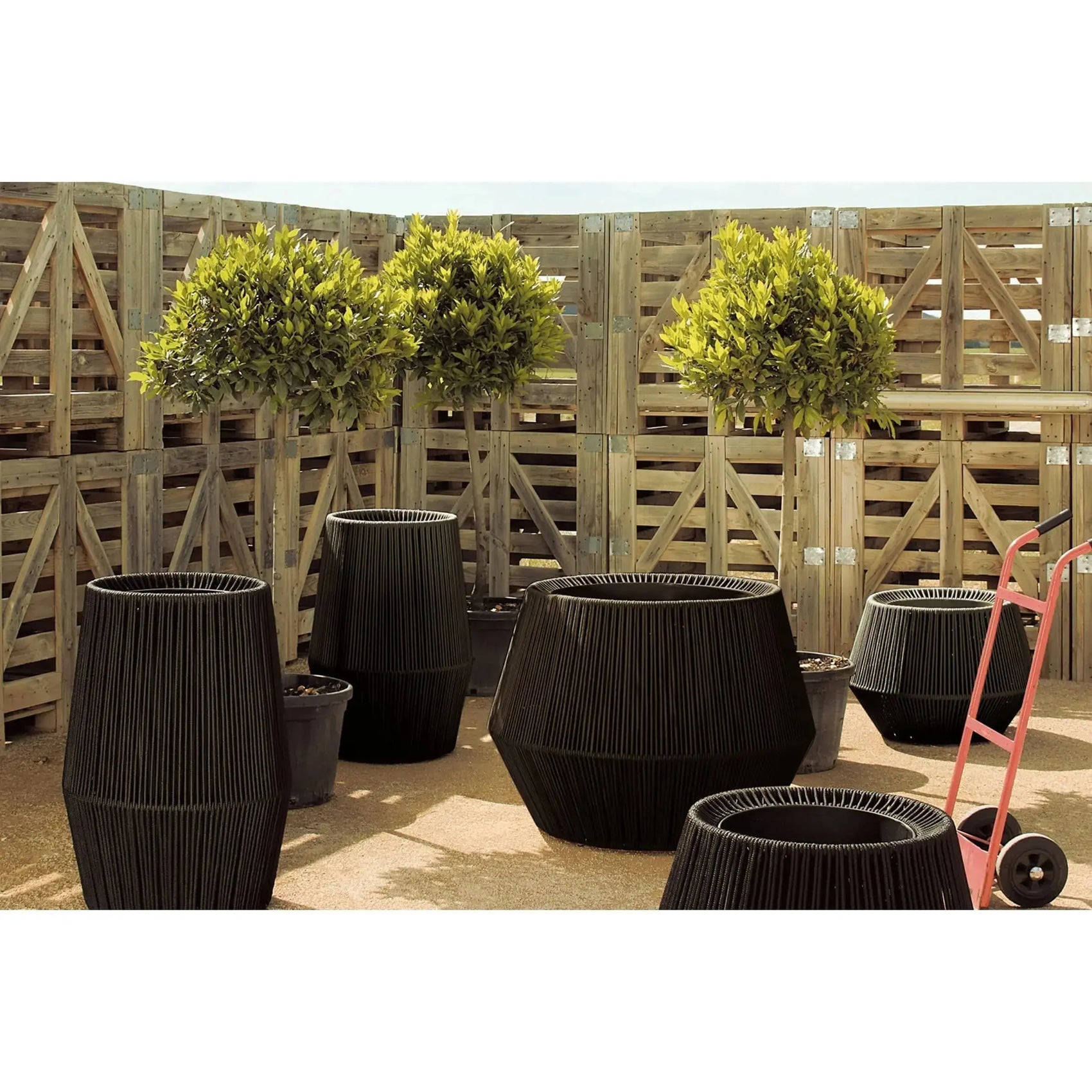 ZigZag  - Outdoor Planter | Kettal | JANGEORGe Interior Design