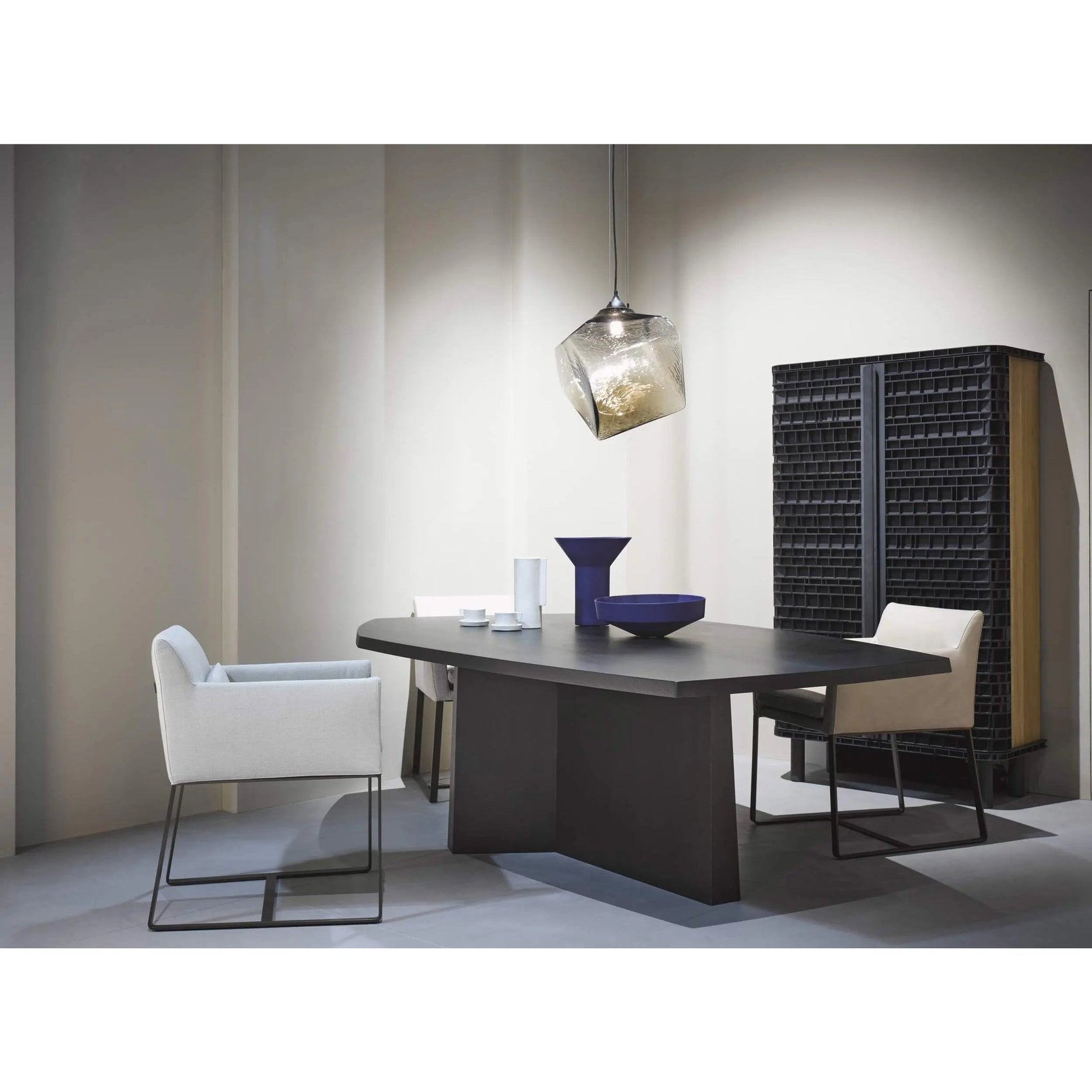 Converse - Dining Table | Linteloo | JANGEORGe Interior Design