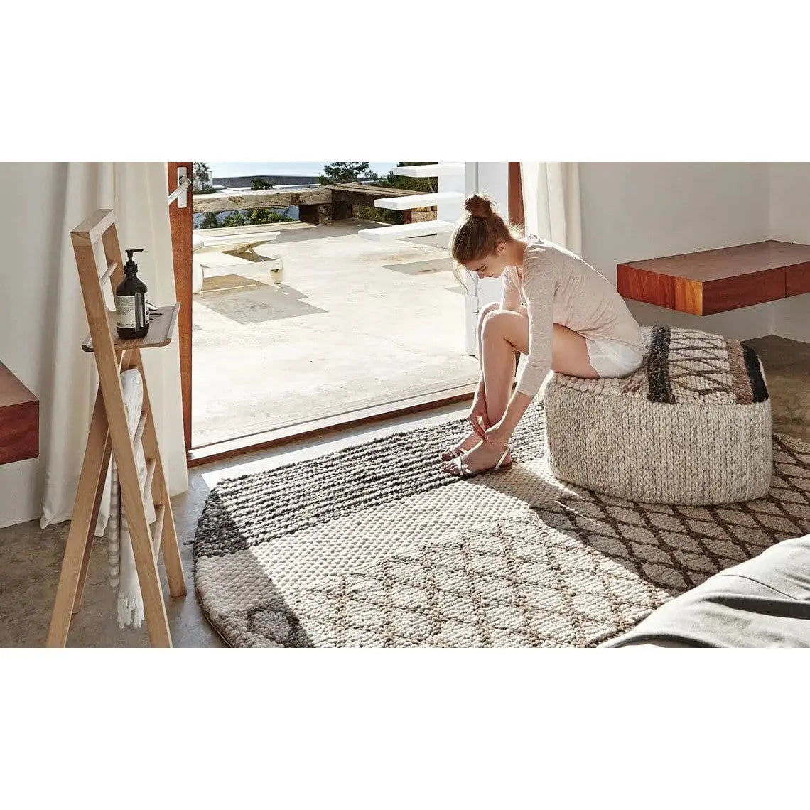 Mangas - Largas ML2 | GAN RUGS | JANGEORGe Interior Design
