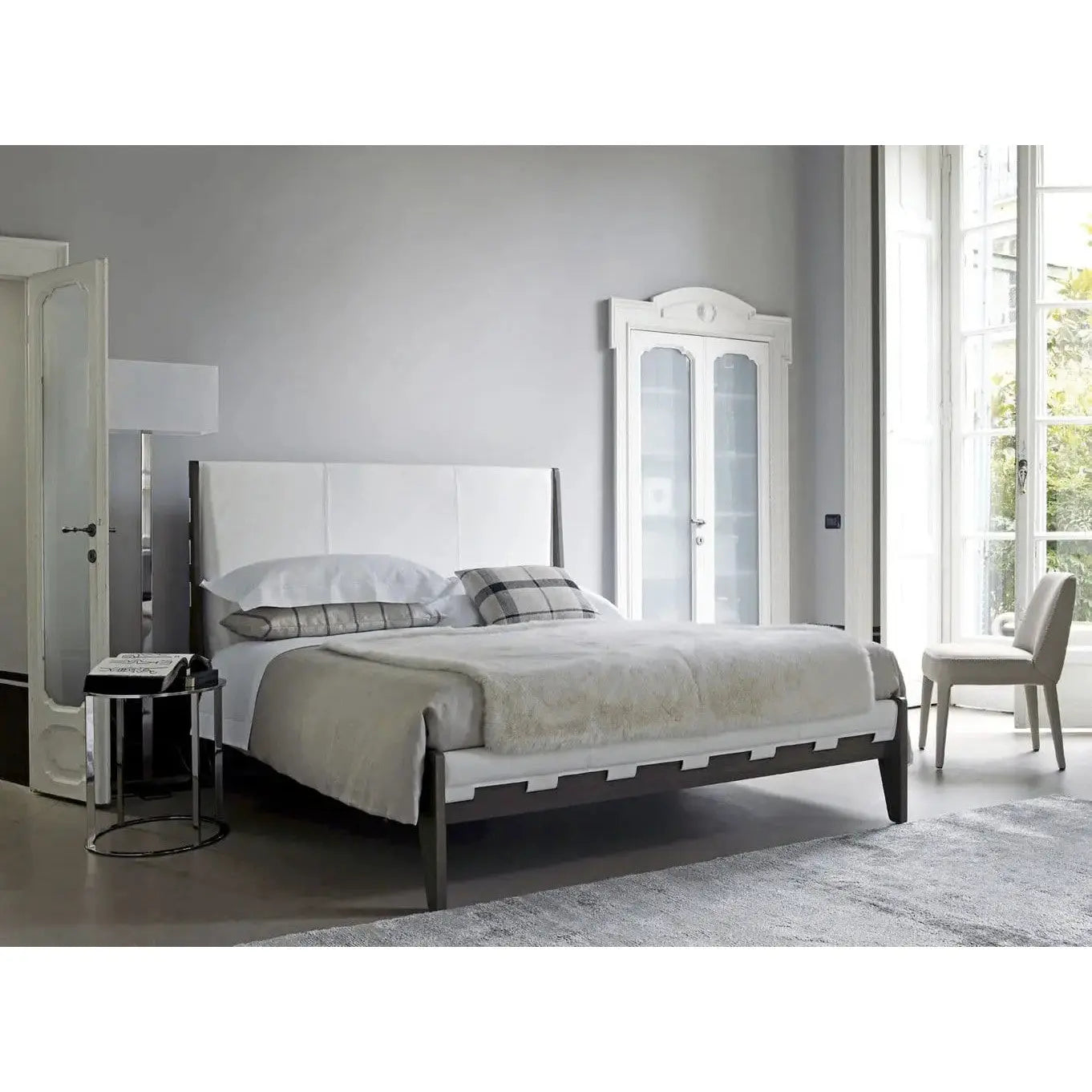 Talamo Bed | Maxalto | JANGEORGe Interior Design