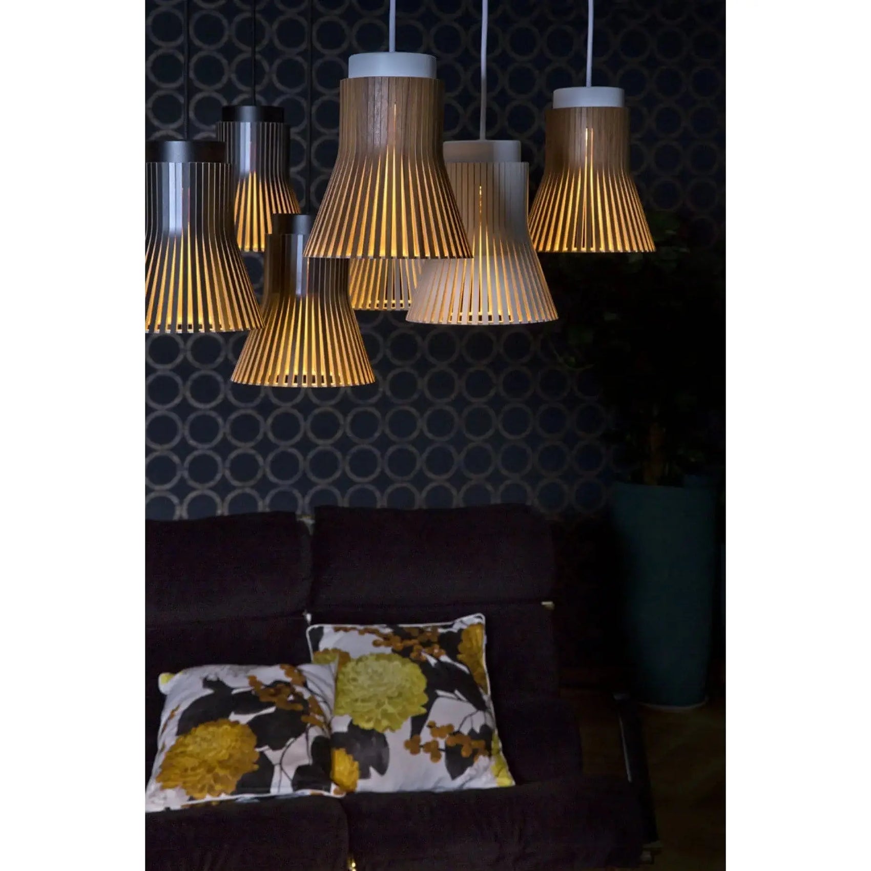 Petite 4600 - Pendant Lamp | Secto | JANGEORGe Interior Design