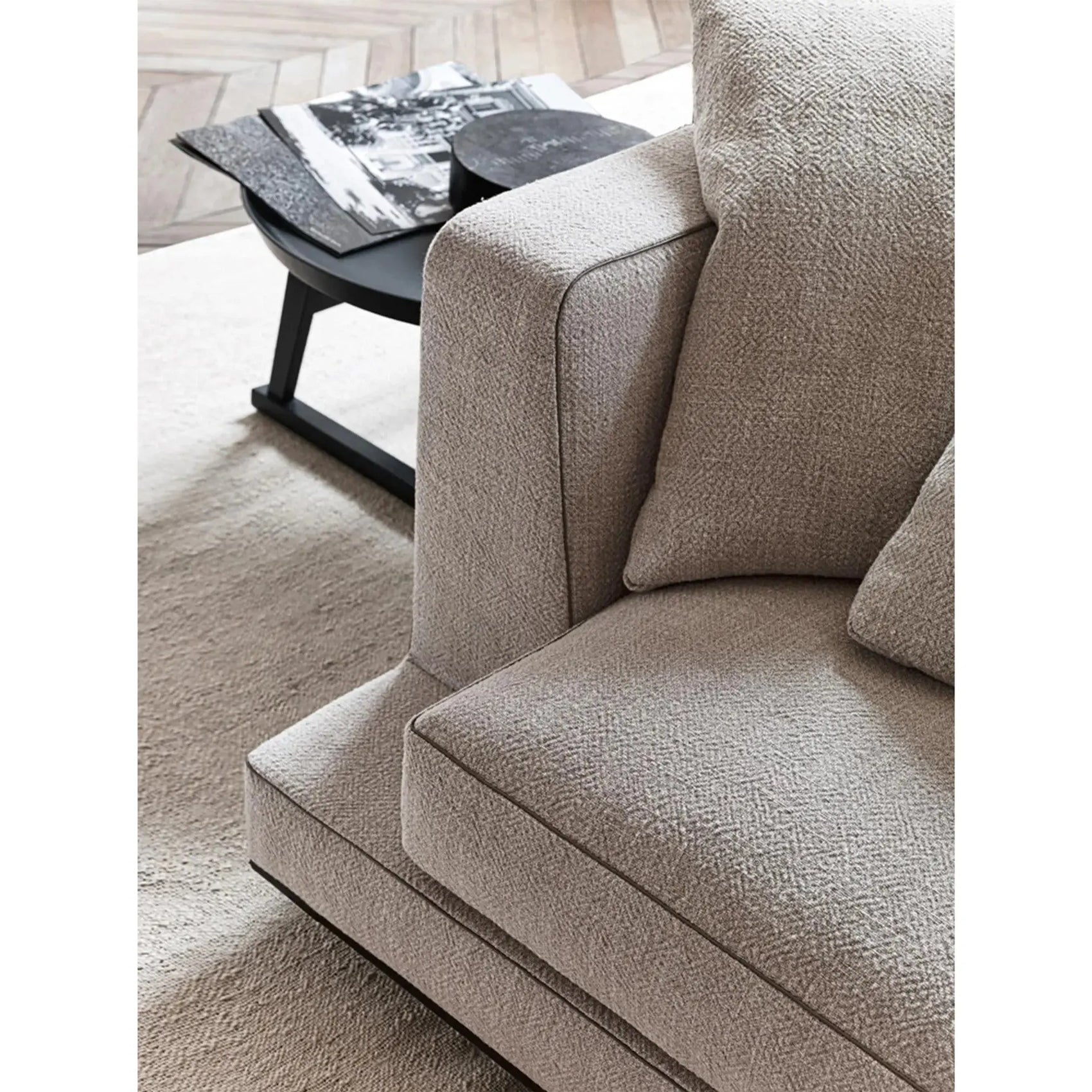 JANGEORGe Interiors & Furniture Maxalto Aurae Sofa