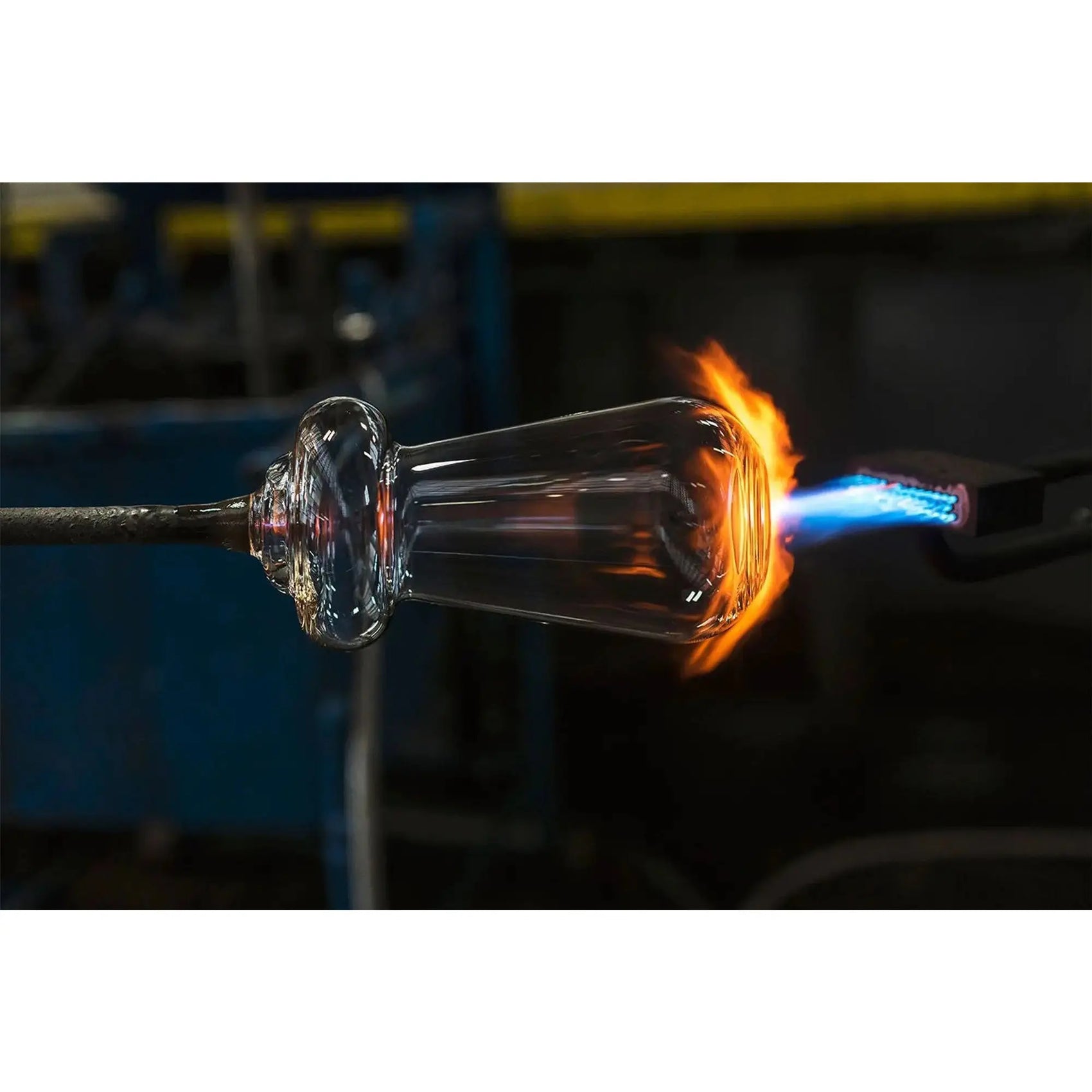 JANGEORGe Interiors & Furniture Jancis Robinson x Richard Brenson - The Water Glass