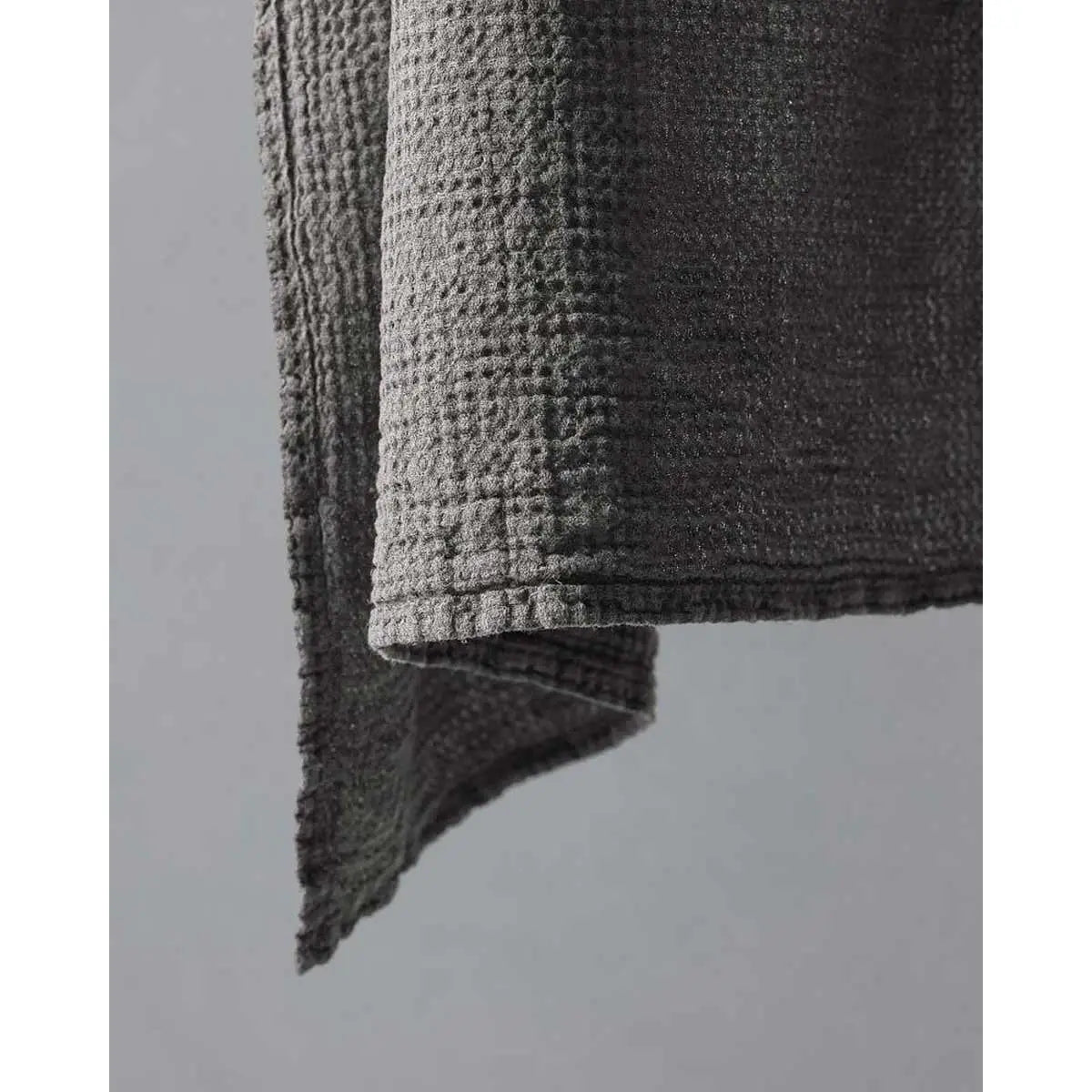 JANGEORGe Interiors & Furniture Society Limonta Lipe Towel Set Fumo