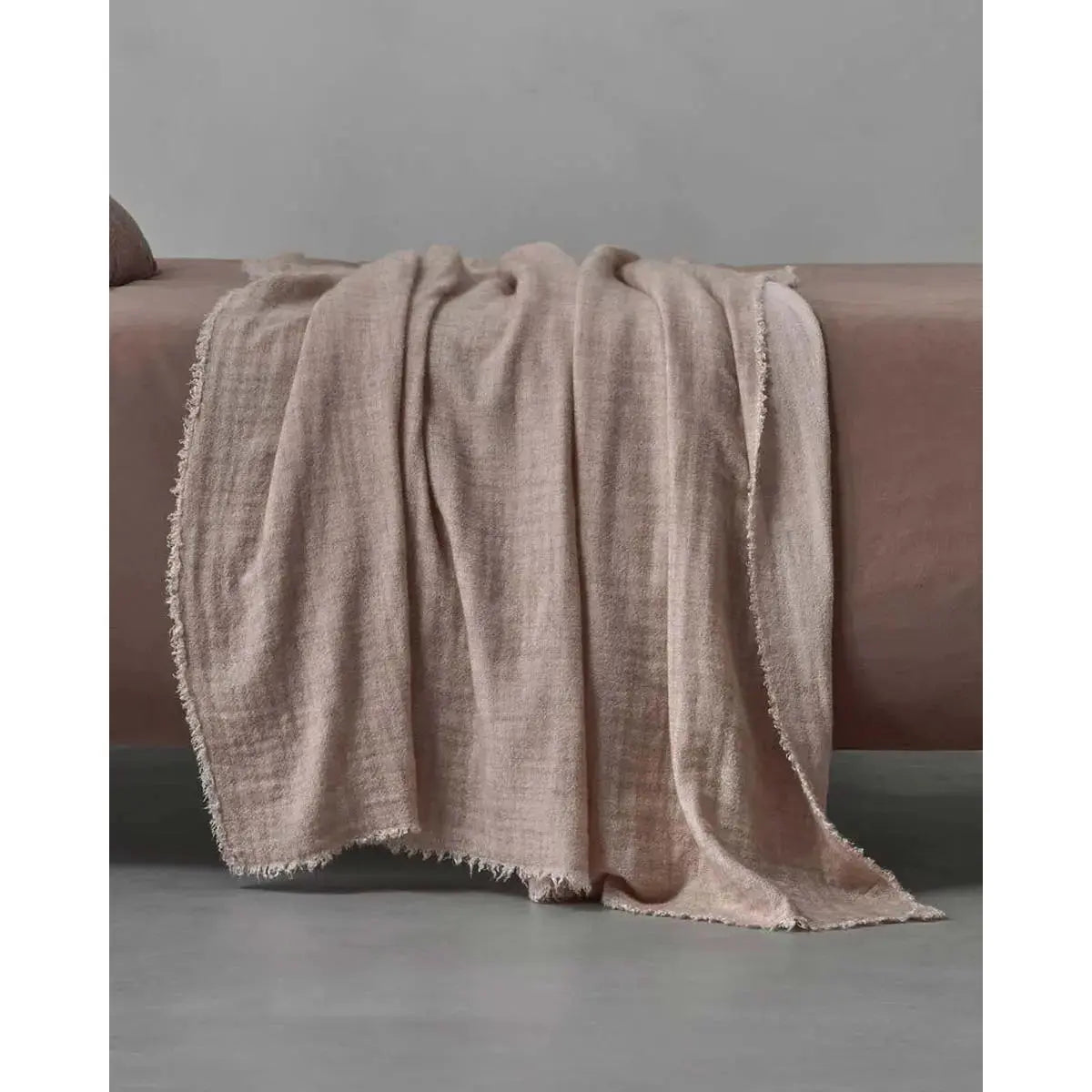 JANGEORGe Interiors & Furniture Society Limonta Tiub Throw Verbena