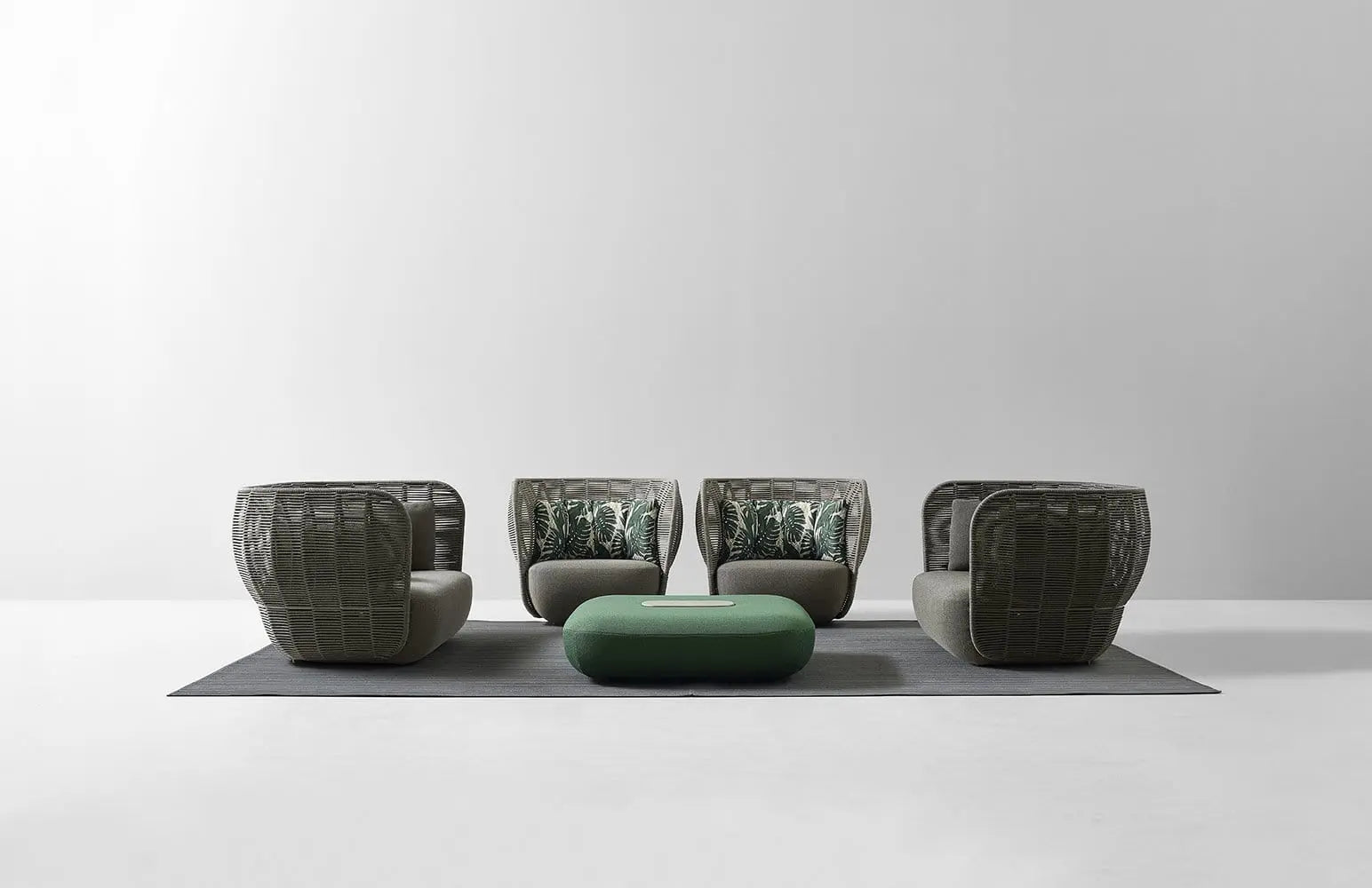 Bay Outdoor Sofa | B&B Italia | JANGEORGe Interior Design