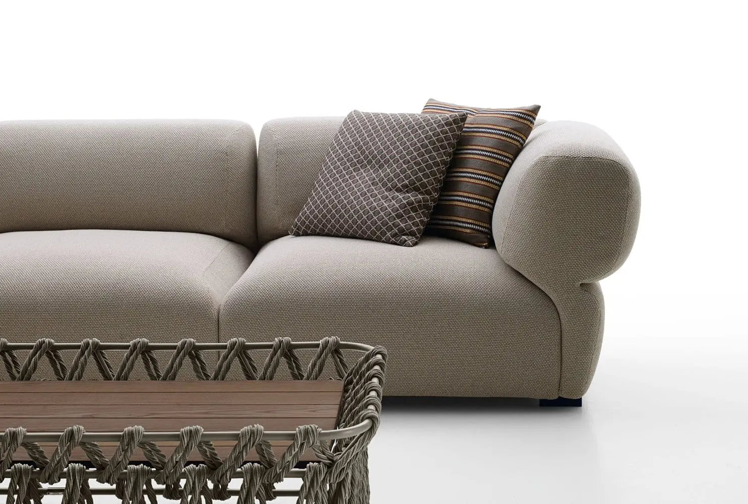 Butterfly Sofa | B&B Italia | JANGEORGe Interior Design