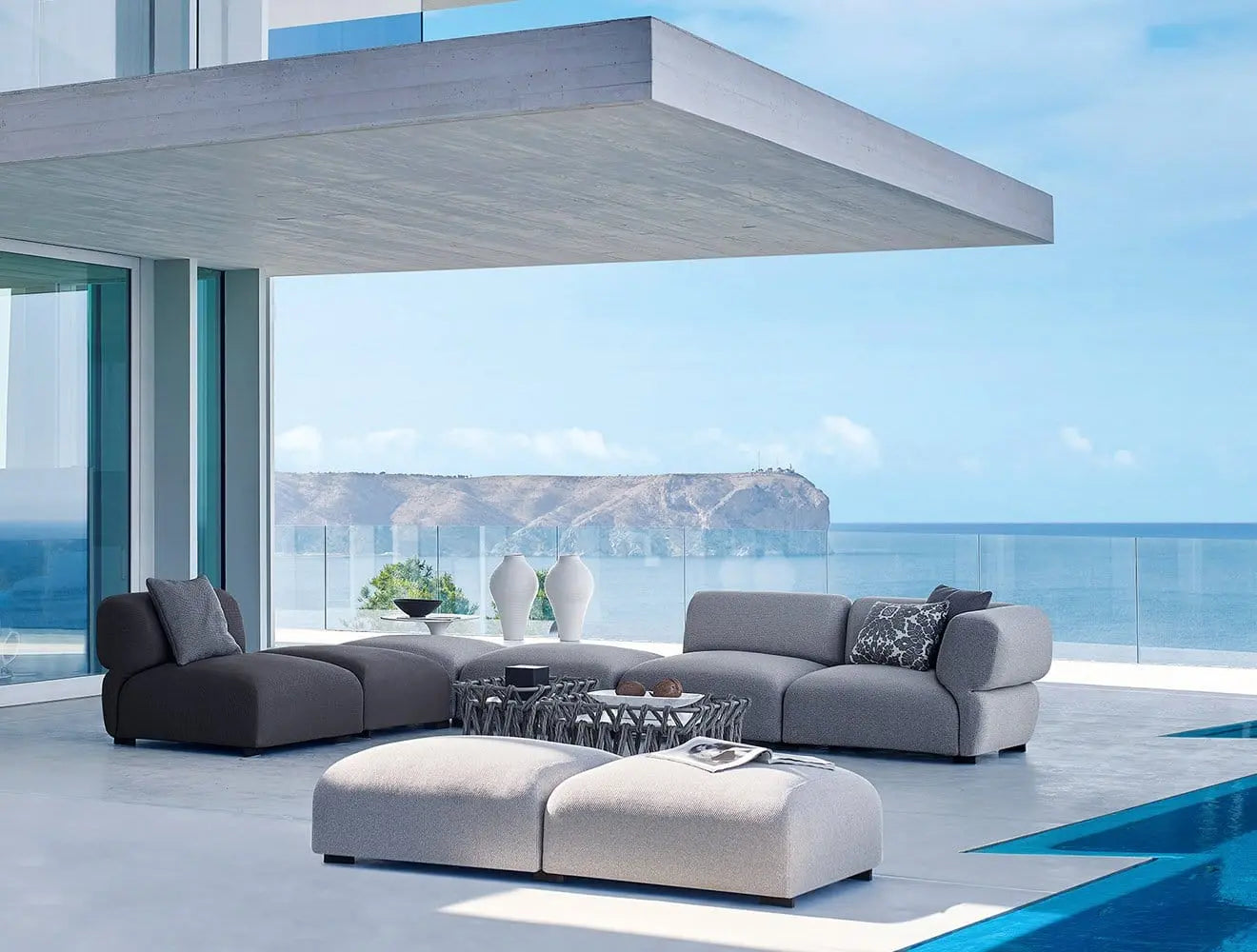 Butterfly Sofa | B&B Italia | JANGEORGe Interior Design