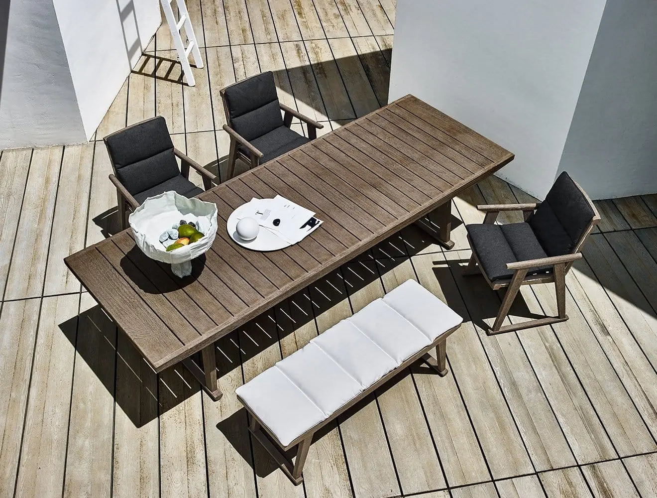 Gio Table | B&B Italia | JANGEORGe Interior Design