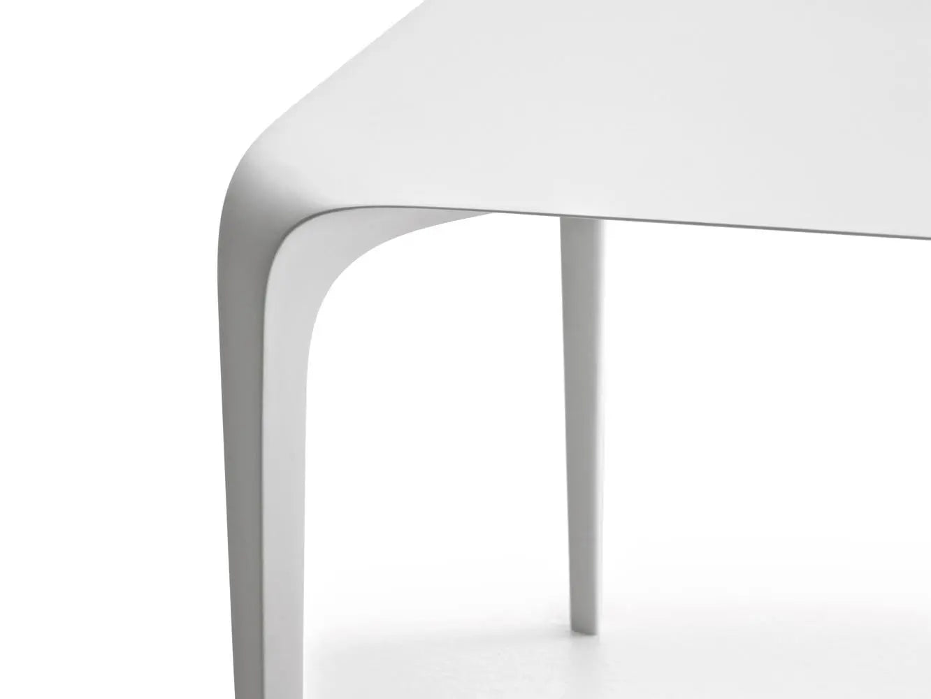 Link Outdoor Table | B&B Italia | JANGEORGe Interior Design