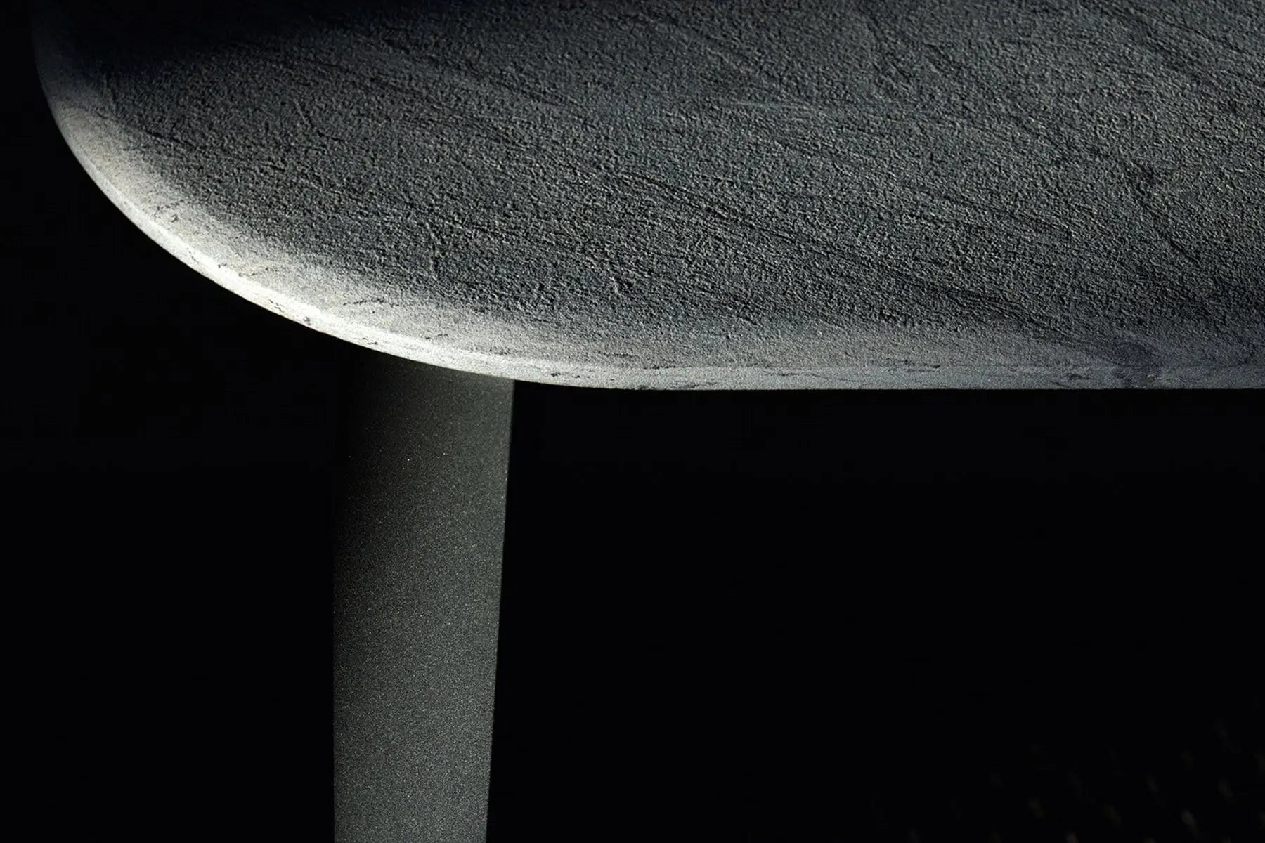 Ginepro Tables | B&B Italia | JANGEORGe Interior Design