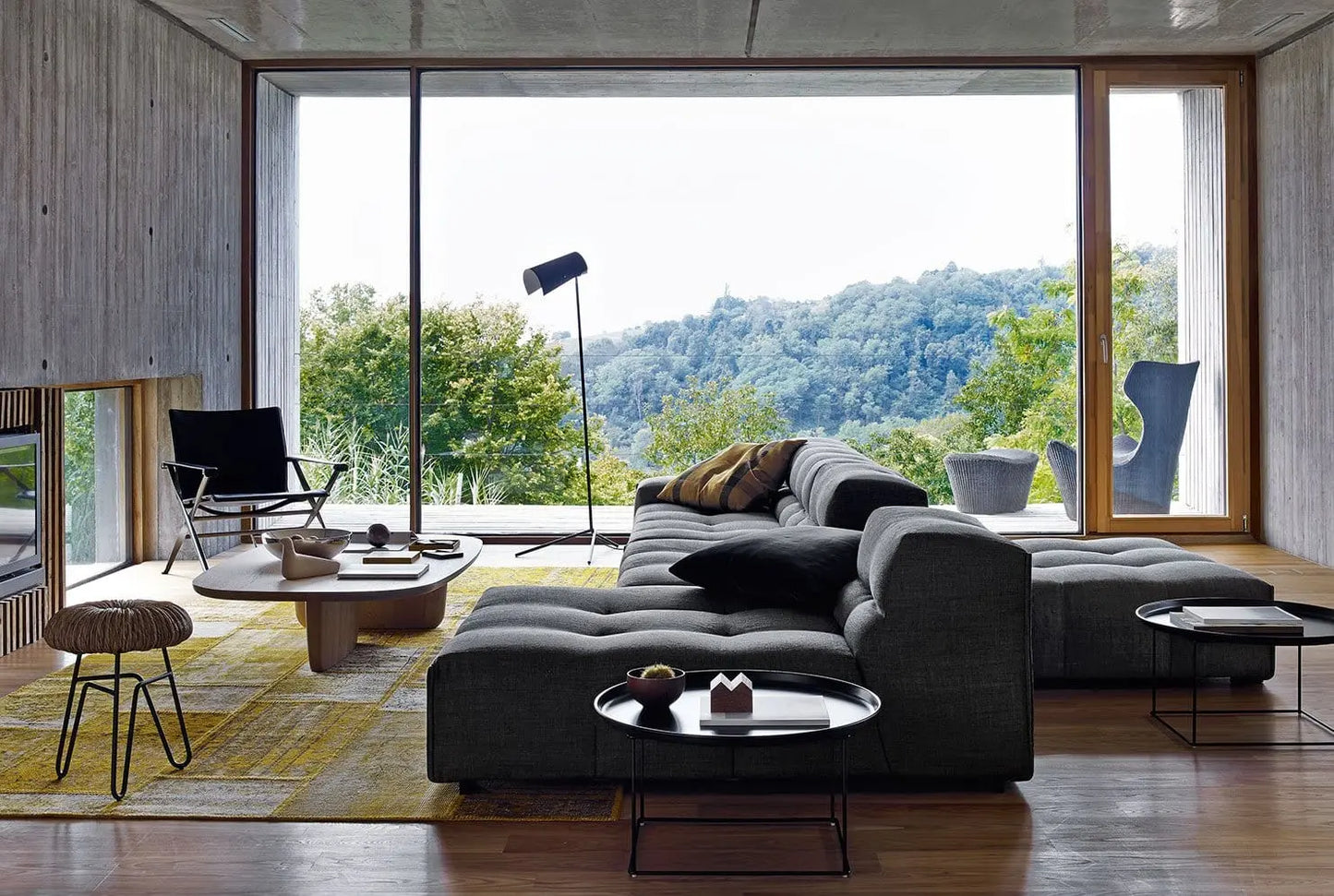 Tufty-Too Sofa | B&B Italia | JANGEORGe Interior Design