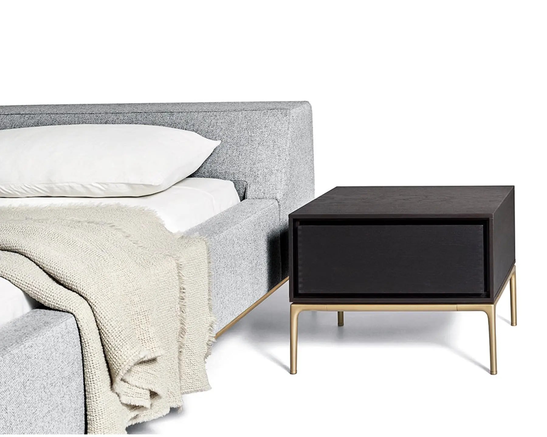 Time Trip for Memories ēdition - Bed - JANGEORGe Interior Design