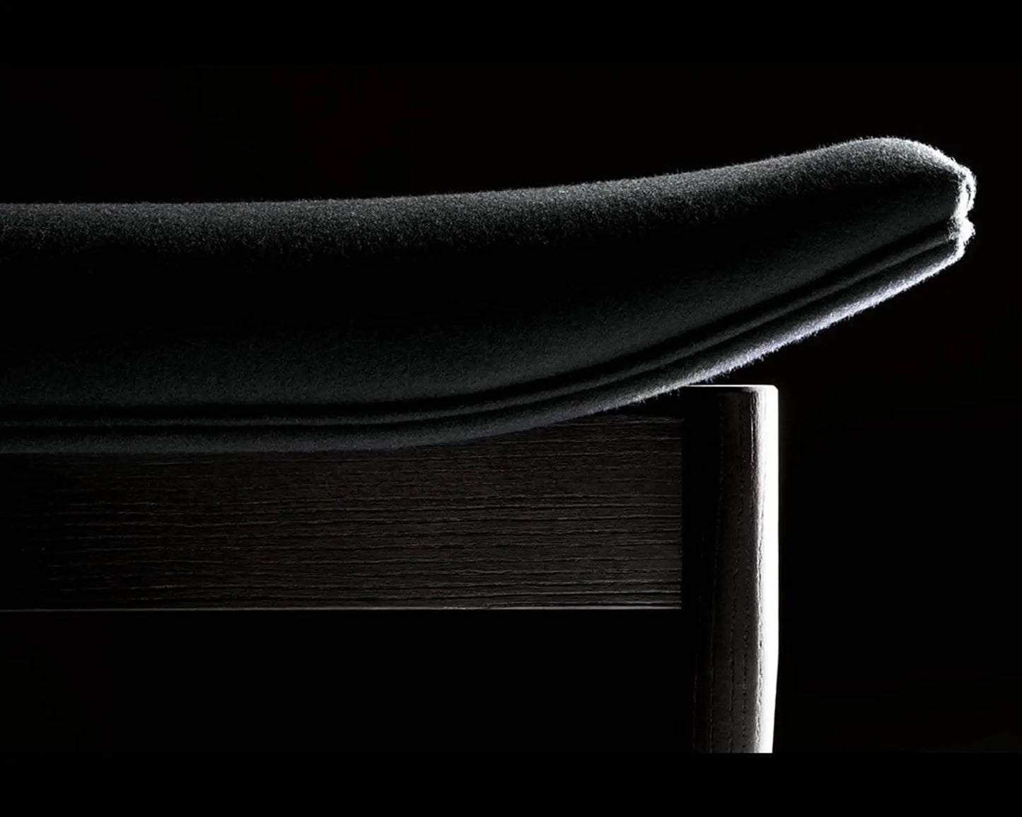 Wingback - Armchair | DePadova | JANGEORGe Interior Design