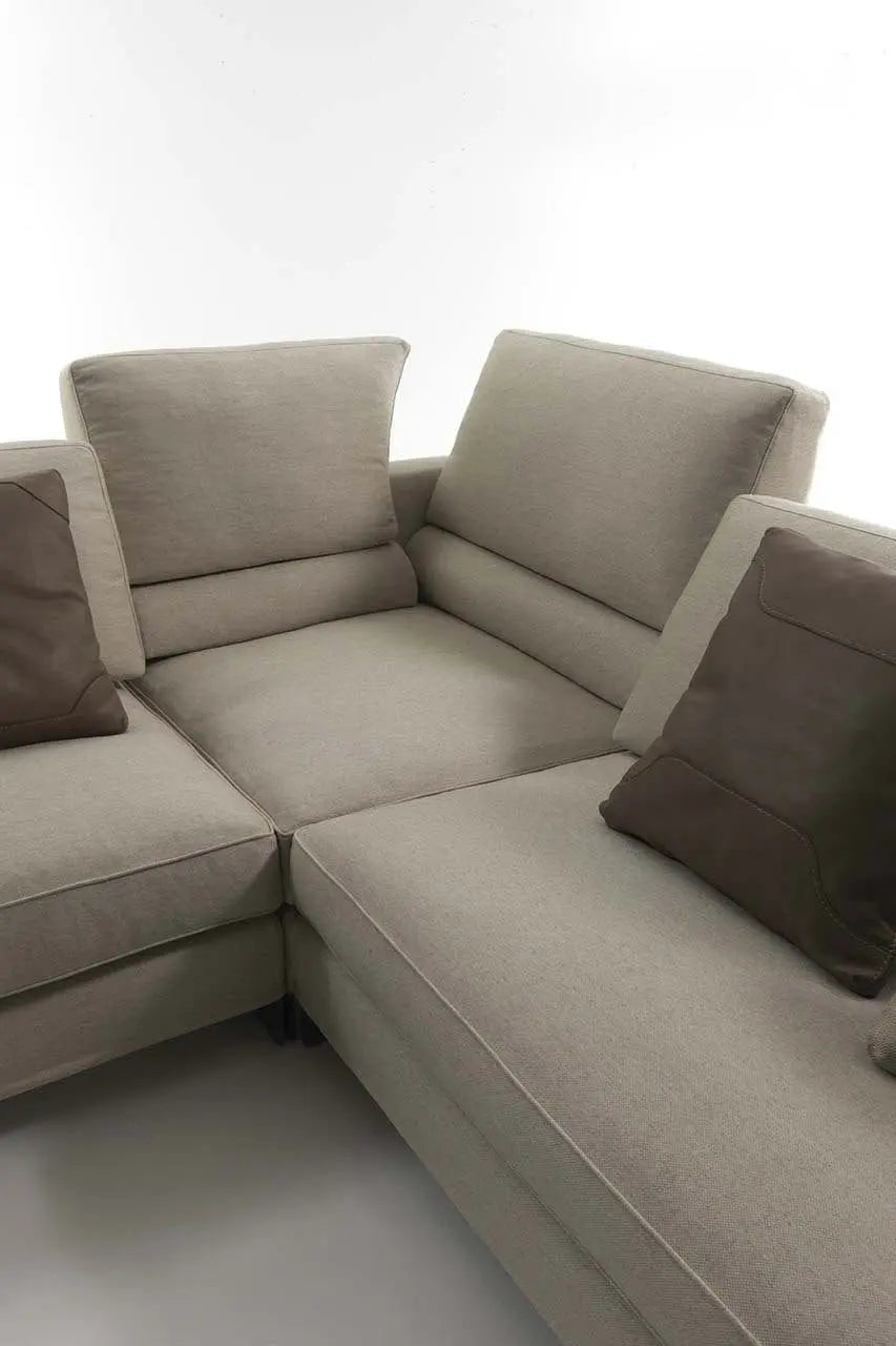 Davis Flat - Sofa | Frigerio | JANGEORGe Interior Design