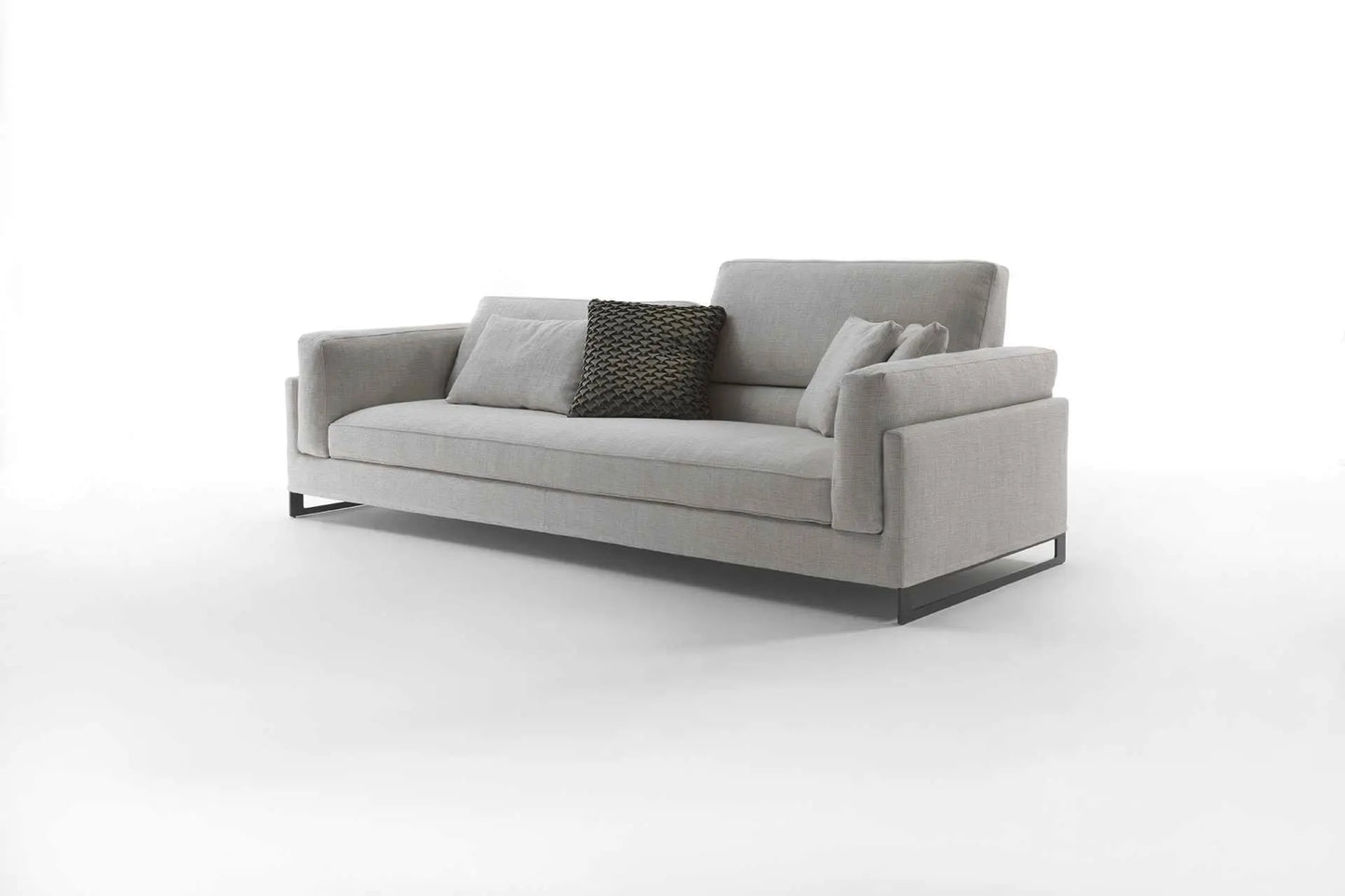 Davis In - Sofa | Frigerio | JANGEORGe Interior Design