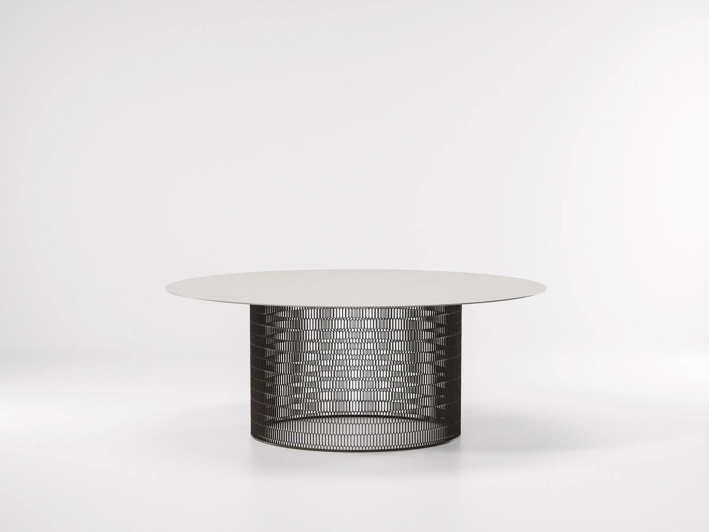 Mesh - Dining Table ø180 | Kettal | JANGEORGe Interior Design