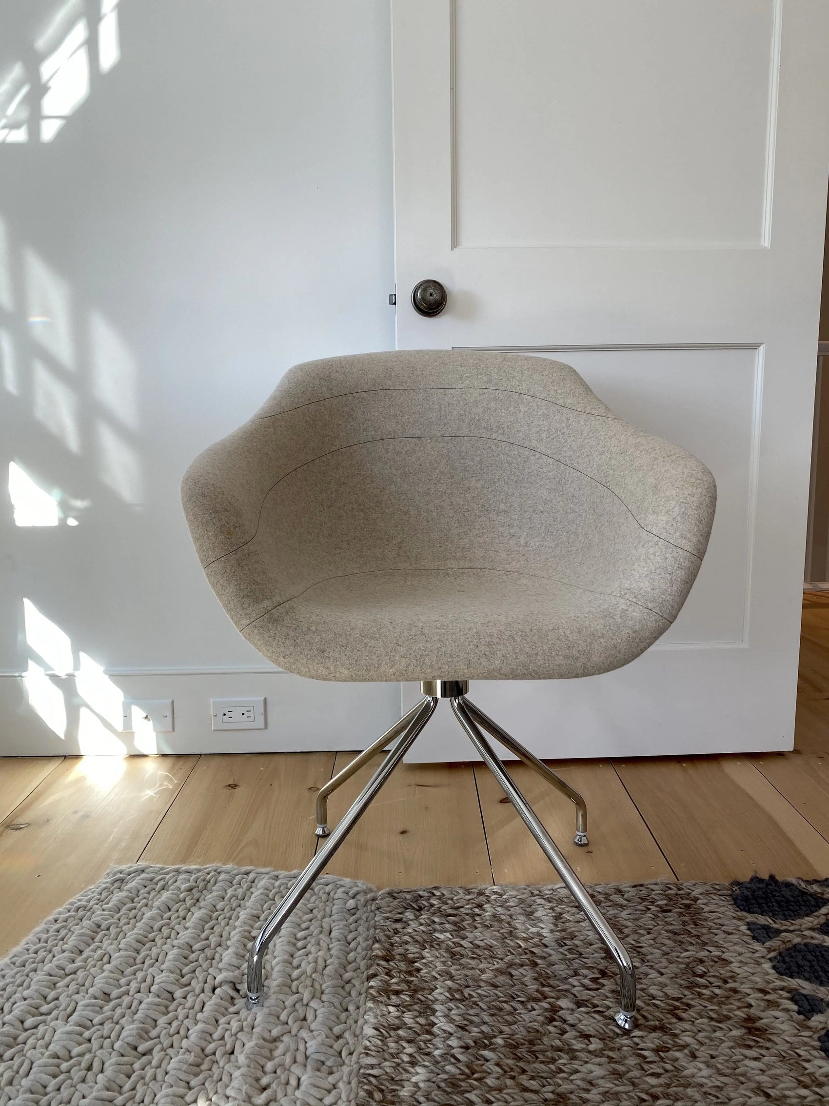ON SALE FLOOR MODEL: Canal Chair Ton Sur Ton - Dining Chair | Moooi | JANGEORGe Interior Design