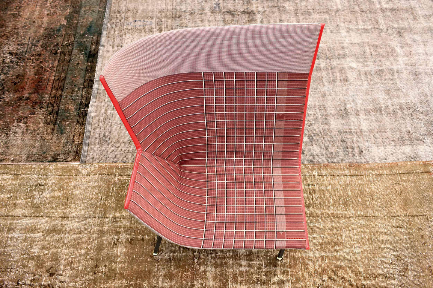 Paper Planes Armchair | Moroso | JANGEORGe Interior Design