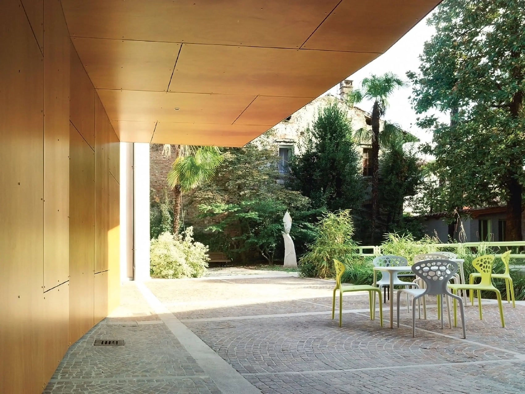 Supernatural Chair | Moroso | JANGEORGe Interior Design