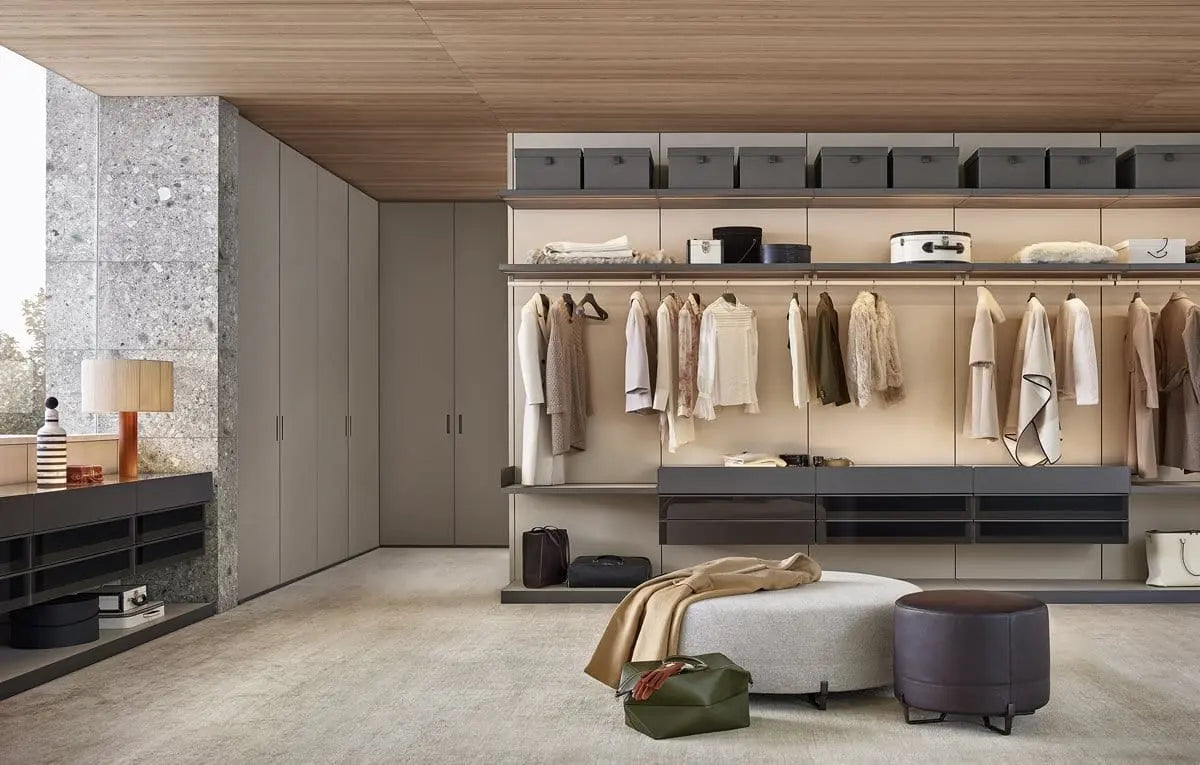 New York - Pouf | Poliform | JANGEORGe Interior Design