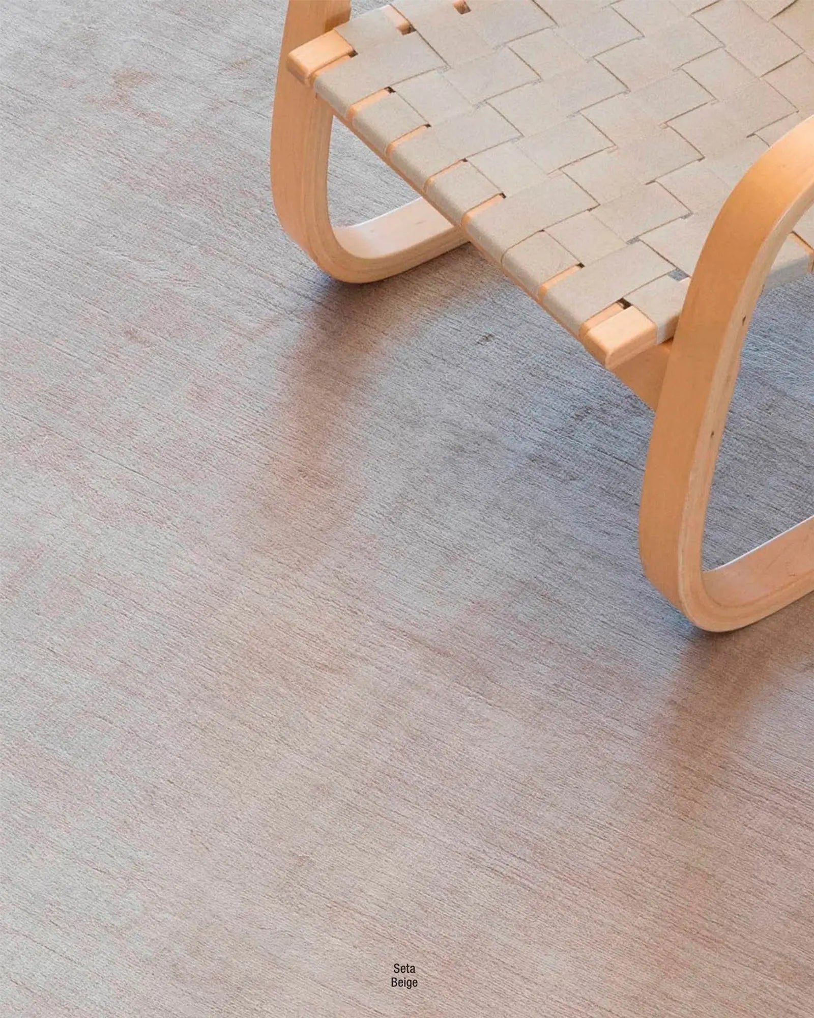 JANGEORGe Interiors & Furniture GT Design Seta II Re Rug