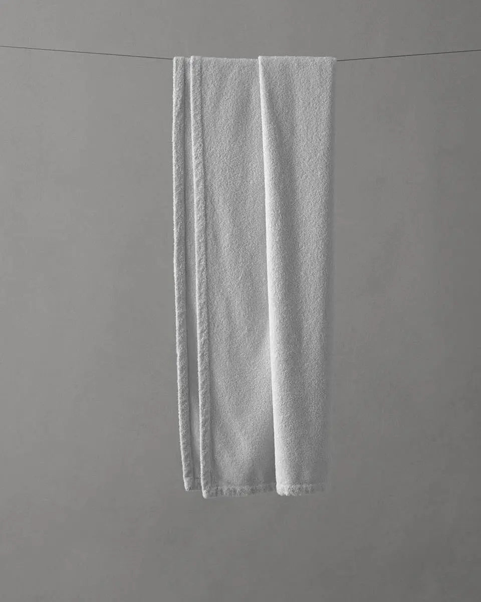 JANGEORGe Interiors & Furniture Society Limonta Linge Bath Towel Bianco